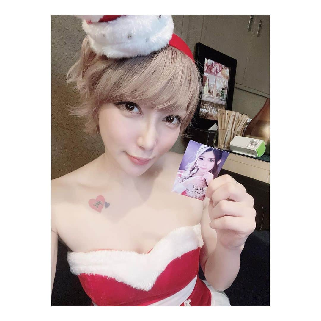 Melty輝さんのインスタグラム写真 - (Melty輝Instagram)「クリスマスイベント2日目❤️  Merry Christmas Eve🎄💓  @vellugue_keiyo   #千葉#西船橋#キャバクラ#キャバ嬢#ヴェルージュ#Vellugue#Melty輝#最強キャバ嬢#キックボクシング#格闘技#クリスマス# Xmas#クリスマスイベント#サンタコス」12月26日 4時54分 - glayrinapan