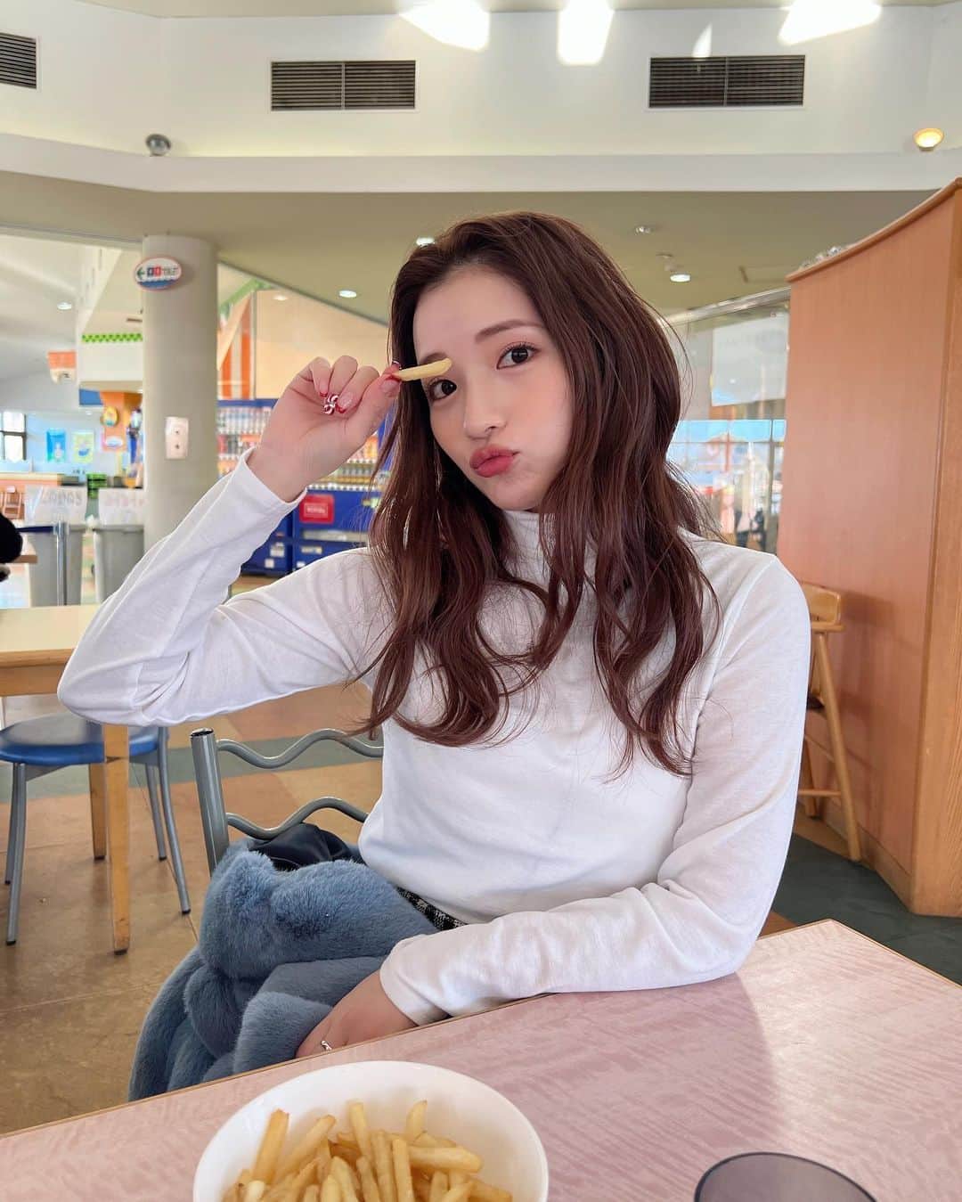 南りほのインスタグラム：「ポテトとラーメンとカツカレー食べたで🍟🥟🍛」