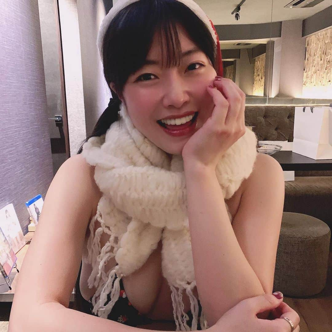 小田飛鳥さんのインスタグラム写真 - (小田飛鳥Instagram)「昨夜はクリスマスナイト🌙そして、お店の二周年記念でした✨ 素敵なサンタさん達に良くして頂き、幸せなサンタでした🤶🏻 皆様連日ありがとうございます♪♪ 愛は双方から。幸せだなぁ☺︎ #新橋ladolce #グラドル #グラビアアイドル #gravureidol #新橋飲み #お酒好きな人と繋がりたい」12月26日 8時14分 - asuka_oda_0320