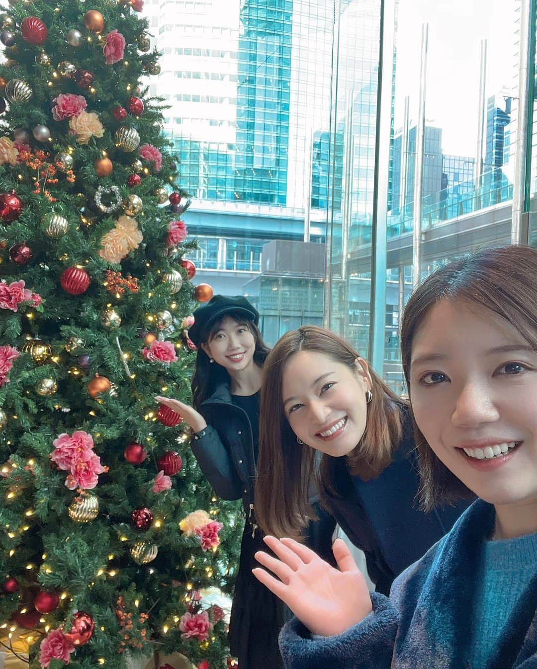 黒田菜月さんのインスタグラム写真 - (黒田菜月Instagram)「アフタークリスマス🎅✨ #TBSニュース #衣装 #ヘアメイク #女子アナ #アナウンサー #女子アナヘア #女子アナメイク #女子アナコーデ @fray_id #私服 . #ホカンス #ホテル女子会 #クリパ女子会  #サンタコス  #猫耳サンタ #トナカイカチューシャ #みんなありがとう❤️  @miki_stk  @yuri_fuku04  #仲間の存在に感謝❣️  @mkuuu0313  @smiiiiiiith  #キッシュ作りたい✨ #クロワッサン買いに行きたい🥐」12月26日 9時23分 - nyaaatsuki_krd