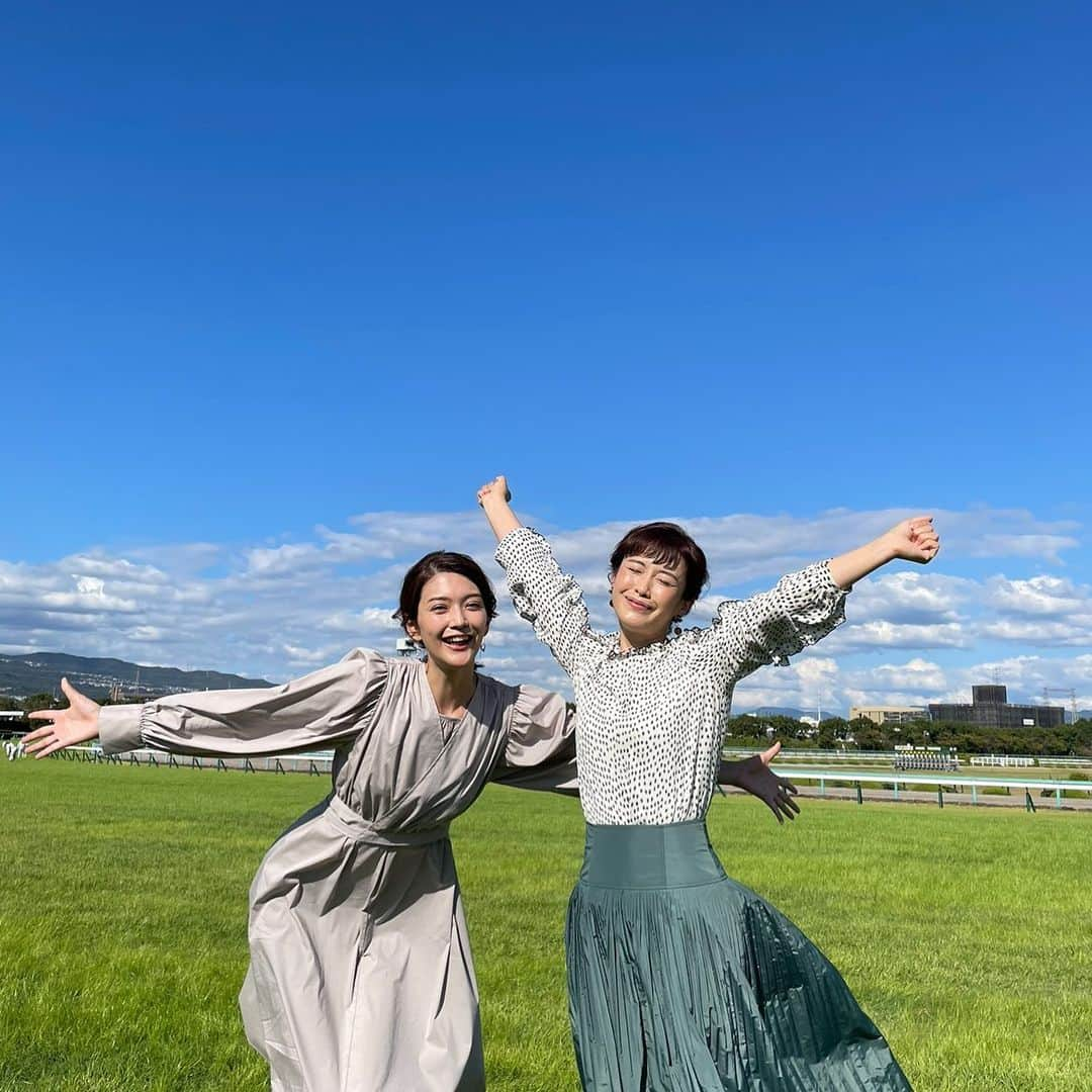 田中道子さんのインスタグラム写真 - (田中道子Instagram)「皆さん！今日は有馬記念です！🐴🐴 一年の集大成！ここで当たれば全て良し。のお祭りレース🤩  みなさんはどの馬応援してますか？ ☺️ 東京中日スポーツ新聞さんにコラム書かせていただきました！ https://www.chunichi.co.jp/article/390712 果たしてクロノジェネシスは有終の美を飾れるのでしょうか？ 個人的には荒れてくれたらオッズつくから嬉しいけど、難しいかなー？🤣」12月26日 10時43分 - michikotanaka_official