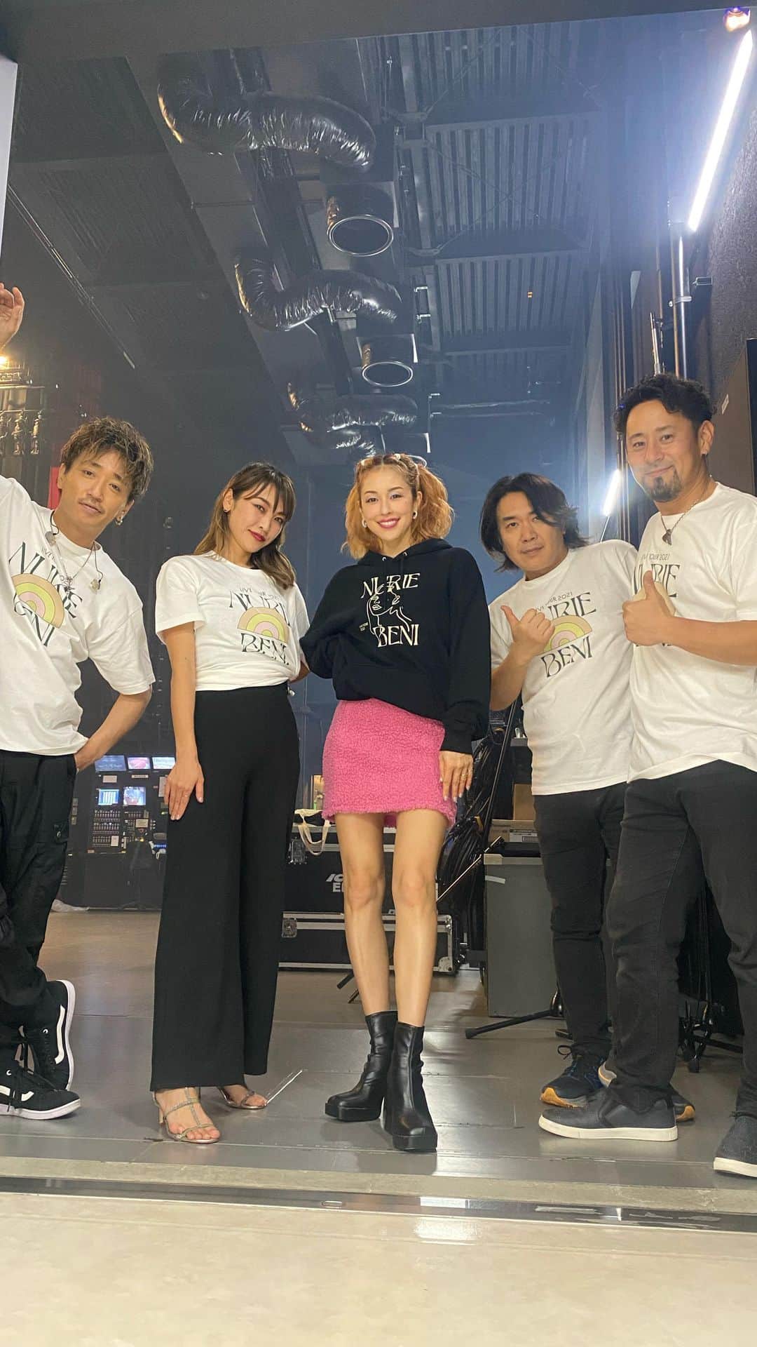 BENIのインスタグラム：「#NURIETOUR2021   最高な思い出になりました 楽しんでもらえたかなー？  関わった全てのみんなに ありがとう、ありがとう！ また会える日まで❤️‍🔥 Thank you for your love!!!  📷 @crystalnatsuki ❤︎」