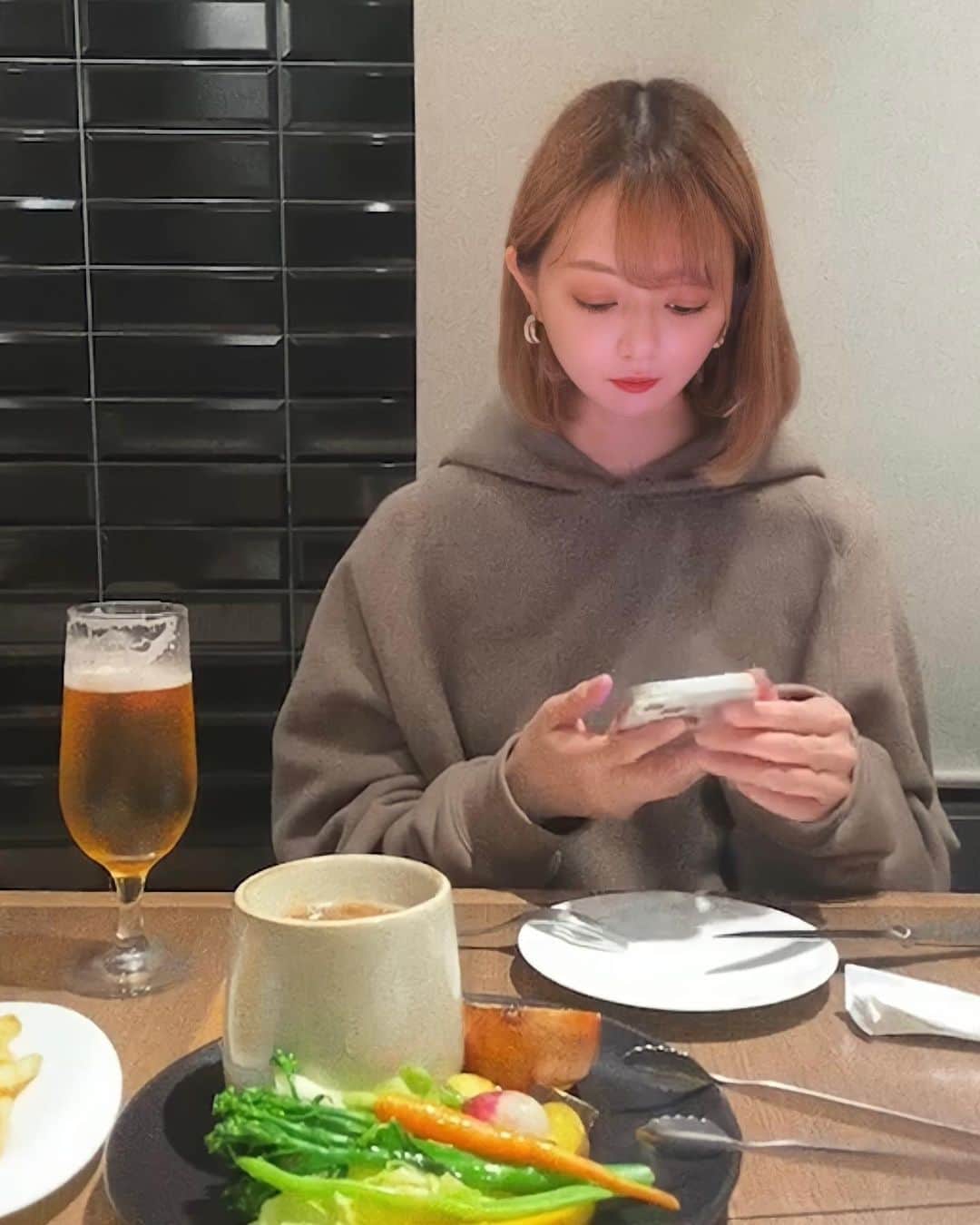 末次愛梨のインスタグラム：「昼ビール🍻」