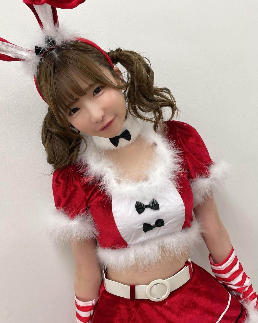 もえのあずきさんのインスタグラム写真 - (もえのあずきInstagram)「ことしもクリスマスありがとう🥰❤️🧸🐰❤️  #サンタコス#もえあず#エラバレシ#大食い#大食い女子 #アイドル＃ツインテール#ツインテール女子」12月27日 0時26分 - moeazukitty