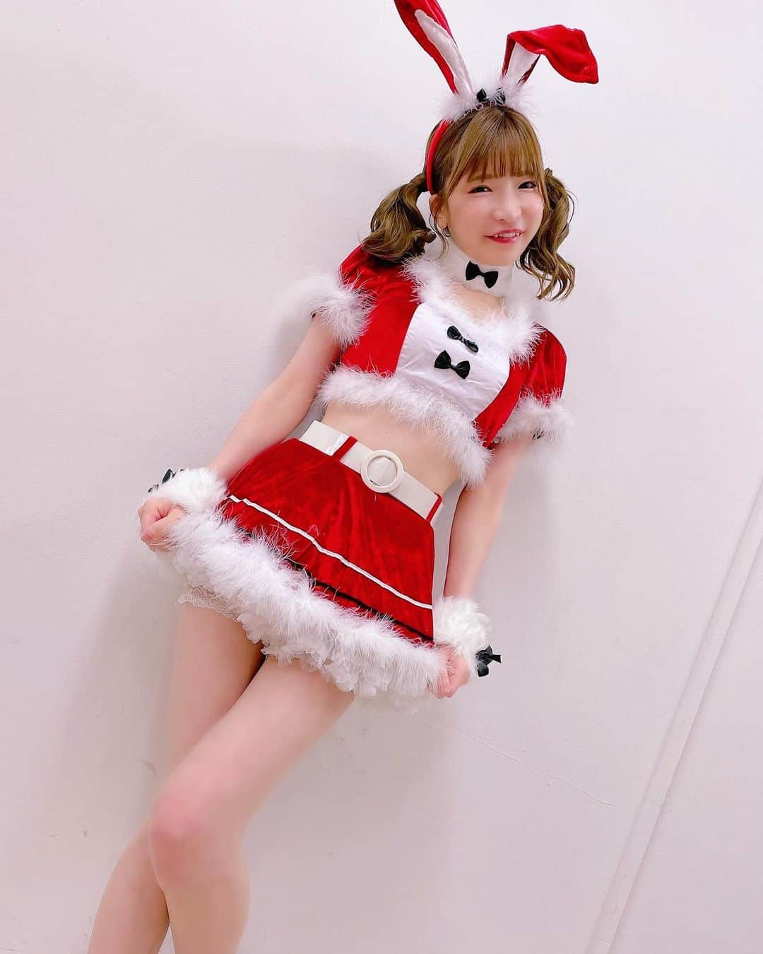 もえのあずきさんのインスタグラム写真 - (もえのあずきInstagram)「ことしもクリスマスありがとう🥰❤️🧸🐰❤️  #サンタコス#もえあず#エラバレシ#大食い#大食い女子 #アイドル＃ツインテール#ツインテール女子」12月27日 0時26分 - moeazukitty