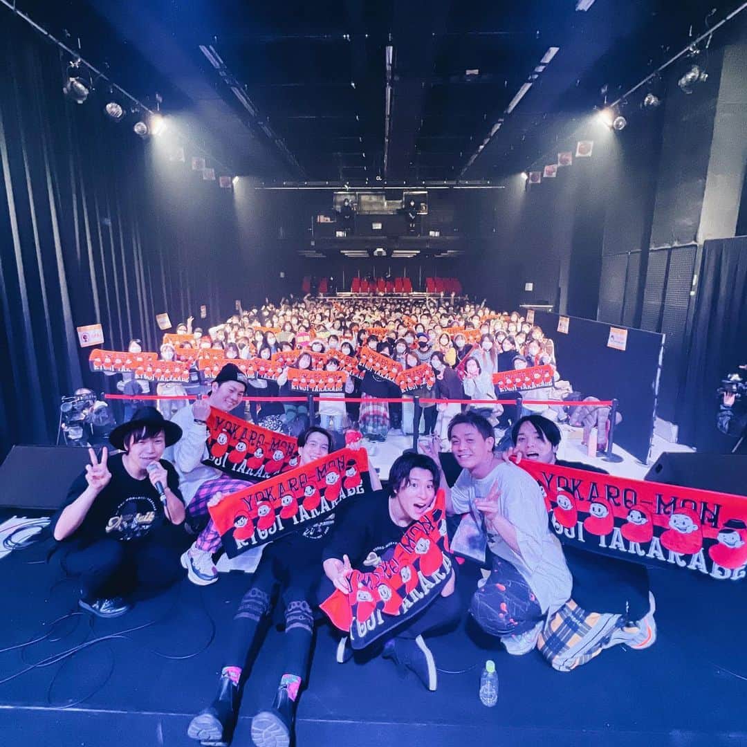 財部亮治のインスタグラム：「上京MNTIブラザーズ福岡公演1部！ 寒い中遊びにきてくださりありがとうございましたっ！！ 最高のクリスマスでした🎄」
