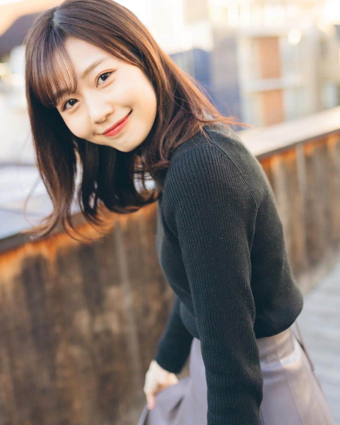 杉浦みずきのインスタグラム：「. 久しぶりにこういう写真撮って頂いた〜✨ なんか懐かしい☺️ でも、昔よりだいぶ大人になってる、、はず、笑 色んな表情を引き出してくださる、流石です👏  @kiichiy_」