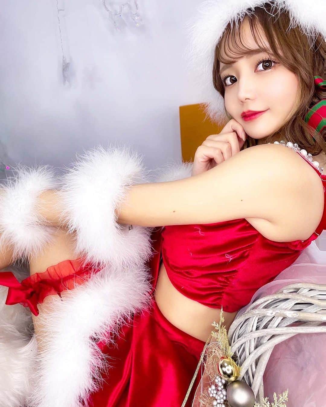 のインスタグラム：「明日までGOLDクリスマスイベントです🎄🌟  #クリスマス  #サンタコス  #コスプレ #名古屋 #錦  #錦三丁目 #錦3 #salondegold #キャバクラ  #キャバ嬢 #クラブ  #撮影 #シャンパン #歌舞伎町 #六本木 #銀座 #北新地  #ミナミ #中洲 #すすきの #followforfollowback #いいね #followｍe #follow #かわいい #instalike #instagood #likesforlike  #いいね返し」