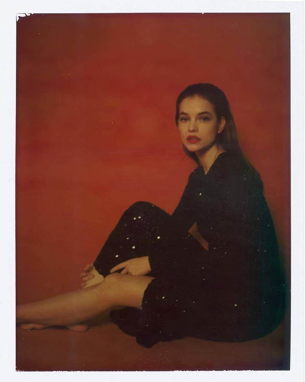 バルバラ・パルヴィンのインスタグラム：「Happy Holidays 🎁♥️」
