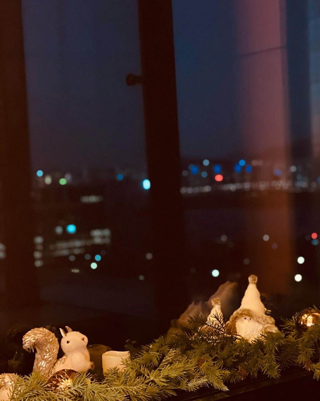 イ・イネのインスタグラム：「⛄️🎀🎁🧑🏻‍🎄🎄」