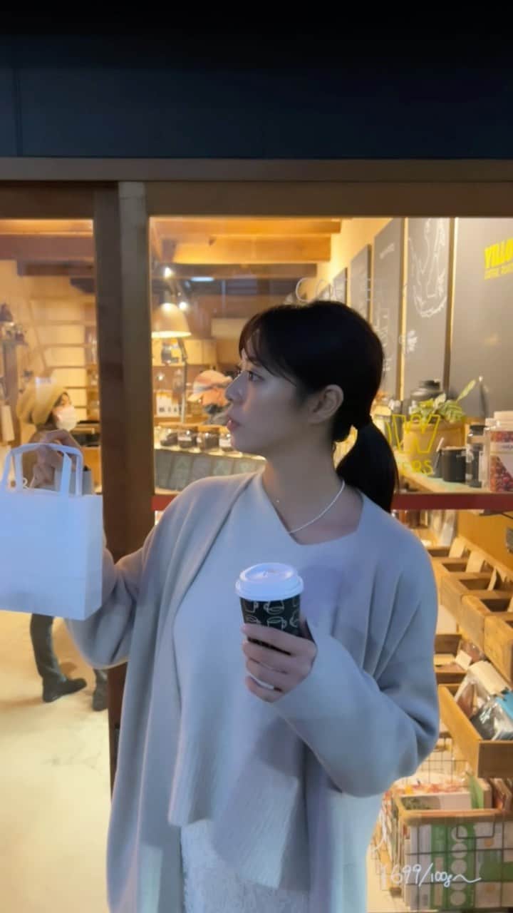 わちみなみのインスタグラム：「コーヒー☺️ 寒いと飲みたくなるよね☕️  #コーヒー #カフェ　#寄り道　#cafè」