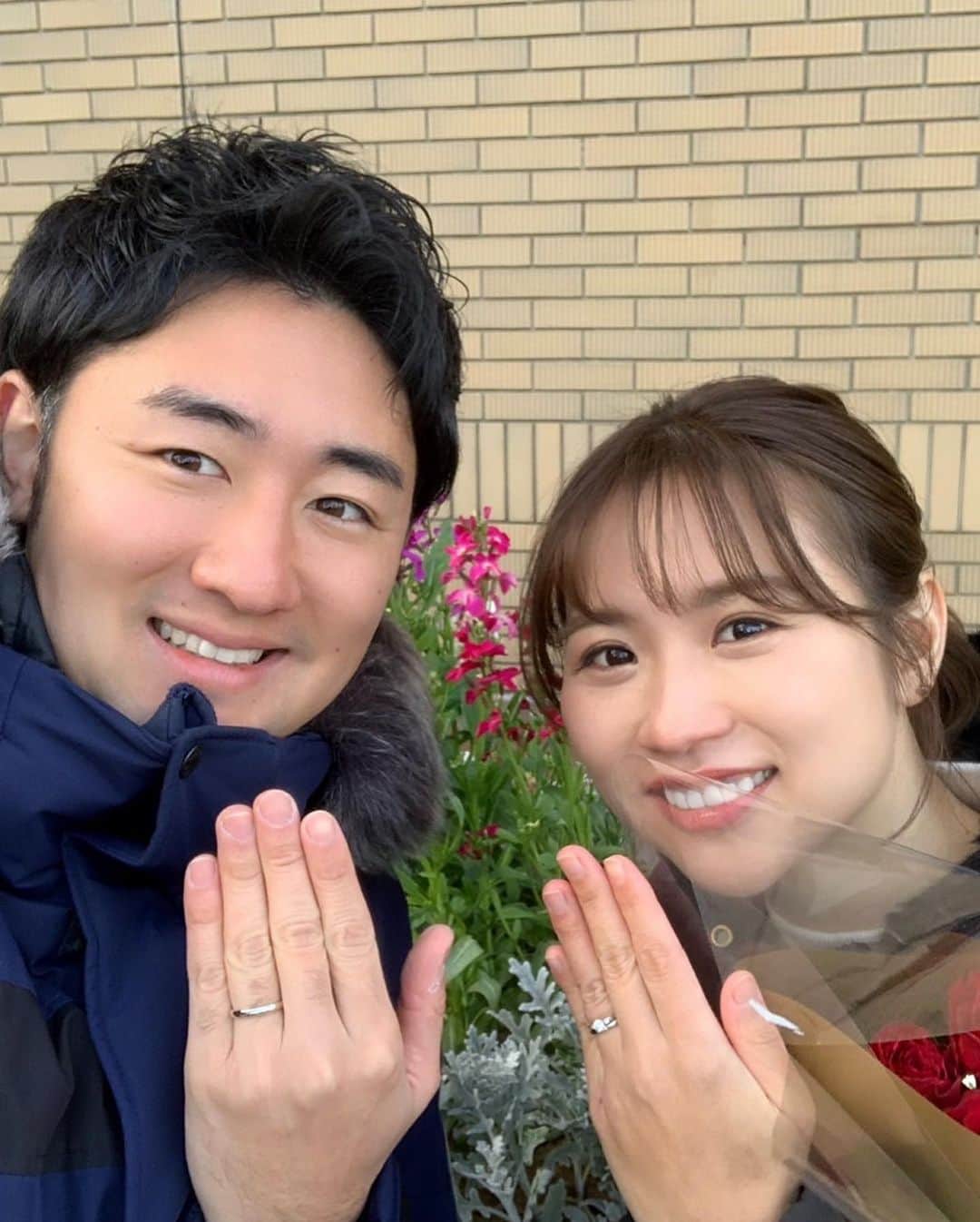 岩田卓也さんのインスタグラム写真 - (岩田卓也Instagram)「私事ではありますが本日12月26日にアルティメット選手の田村友絵さんと結婚しました。  社会人アスリート同士仕事に競技に毎日目まぐるしい日々を送っていますが、お互い支えあって仲良く、楽しく、健康第一、をモットーに日々邁進していきます 。  今後とも皆様よろしくお願いいたします🙇‍♂️🙇‍♂️」12月26日 23時16分 - iwatakuu