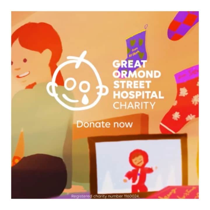 エマ・ワトソンのインスタグラム：「Every child deserves to be at home with their families to celebrate Christmas. Donate to @GreatOrmondSt to help bring a child one step closer to home 🏡 ♥️🎄🎁」