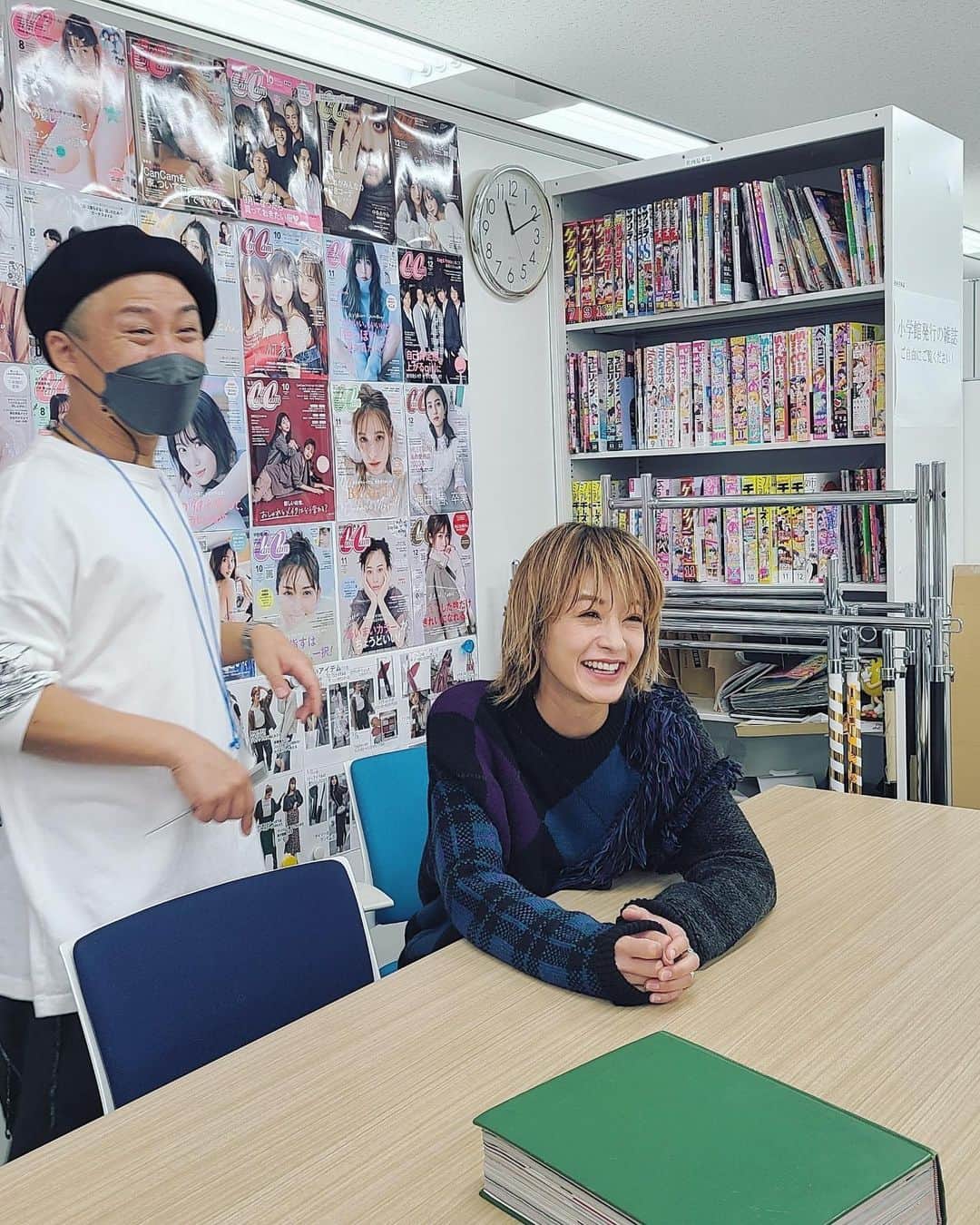 西山茉希さんのインスタグラム写真 - (西山茉希Instagram)「帰省。  #東京母校 #大人のスタート地点 #cancam #創刊40周年 @cancam_official   https://cancam.jp/archives/1058010  卒業してから11年。 久しぶりに母校へ帰り、 当時の記憶の中で過ごさせてもらってきました。  今尚ご縁を結んでくれるcancamと、 先輩、戦友として未来にもいてくれるスタッフの皆様に心から感謝致します。  40周年の歴史の中に、 自分の人生の6年間があってくれることは、越後娘の誇りです。  🌈📚🌈。  #小悪魔マッキー #💜😈💜」12月27日 3時44分 - maki.nshiyama50