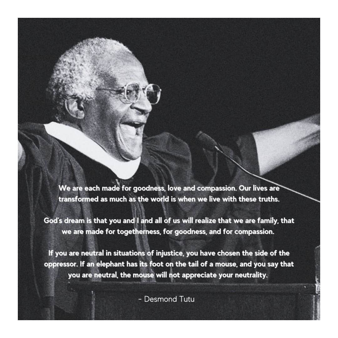 エマ・ワトソンのインスタグラム：「and we say goodbye to yet another legend in 2021. desmond tutu your voice for justice will always be ringing through our skies. 🤍」
