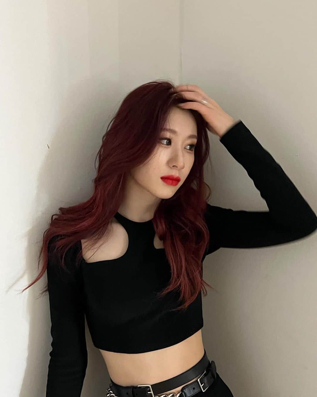 ITZYさんのインスタグラム写真 - (ITZYInstagram)「Full💋Red   My lips and pictures ..🥰」12月27日 10時53分 - itzy.all.in.us