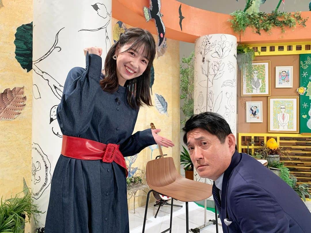 虎谷温子のインスタグラム：「今年も「す・またん！」ご覧いただき、ありがとうございました！✨ 年内ラストOAに解説に来てくださったのは…高岡達之解説委員長！ ちょっと…いや、すごく強面に見えるかもしれませんが(この写真は特に！)非常に優しく情に厚い方です。 意外に思われるかもしれませんが、人を傷つけるようなことを一切おっしゃらない方です。尊敬する大先輩です！  「す・またん！」新年は4日からの放送です☀️来年もよろしくお願い致します。」