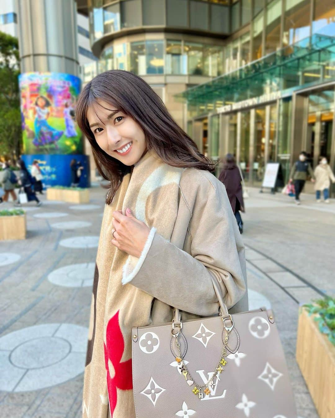 井上麻衣さんのインスタグラム写真 - (井上麻衣Instagram)「東京中央美容外科 梅田大阪駅前院(@tcb_umeda )に行ってきたよ♪  年内最後ということで お肌のお手入れ フィロルガ水光注射を 寺西先生(@tcb_teranishi )にお願いしました💕  好きな美容TOP3👑に入る シャネル注射こと フィロルガ水光注射💉 赤みが出るなどのダウンタイムは少しあるけど お肌の艶が本当にやばいの🥺❤️ 鼻周りの凸凹も気になっていたので 解消されて嬉しい〜🙌  来年も頑張って自分磨きしよう！  . . . . #美容整形ならTCB東京中央美容外科 #東京中央美容外科#美容外科#梅田 #東京中央美容外科梅田大阪駅前院 #TCB梅田院 #TCB梅田 #北新地#TCB #美容クリニック#美容医療 #西梅田 #大阪 #東京中央美容外科梅田 #ドクタービーバー#tcb梅田大阪駅前院 #寺西宏王#フィロルガ水光注射#美肌#PR」12月27日 9時10分 - mai_inoue