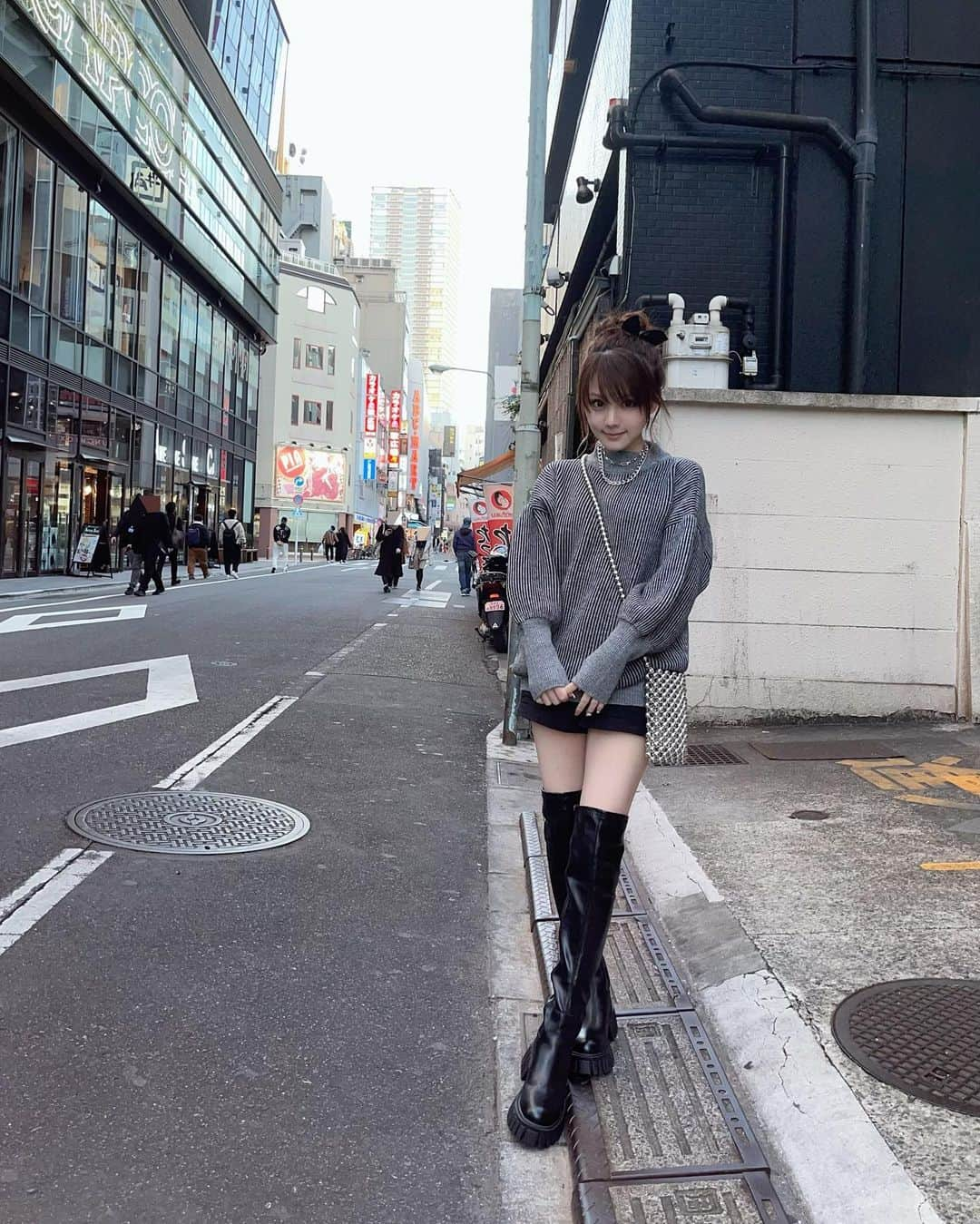 田中れいなさんのインスタグラム写真 - (田中れいなInstagram)「. なにげなーく手に取って着た服って 写真撮った時すごくかわいくうつったりする事ない??  今日がそれ。  気合い入れて服選んだ時ほど しっくり来んと。🤣笑  撮った場所全然映えとかないけど コーデだけ見てね〜𐤔𐤔‬‪𐤔 ・‥…━━━☞・‥…━━━☞ #れーなこーで #プチプラコーデ  #グレイル #エゴイスト #エイチアンドエム  #GRL #EGOIST #photo #Instagram #instagramjapan  #coordinate」12月3日 17時47分 - tanakareina.lovendor