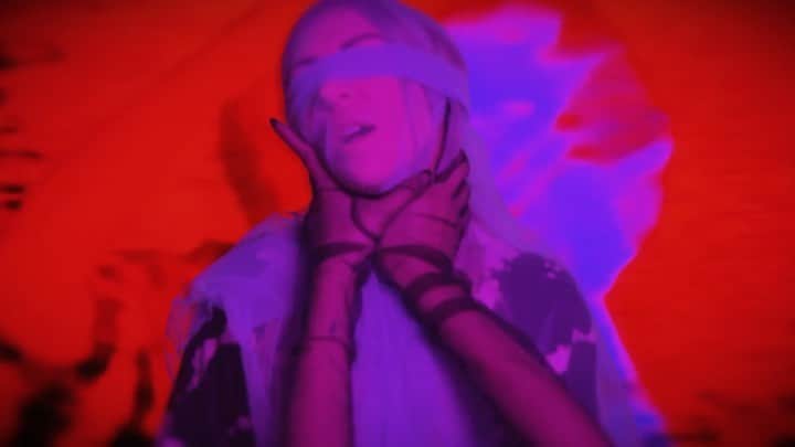 アリソン・ワンダーランドのインスタグラム：「fuck u love u」
