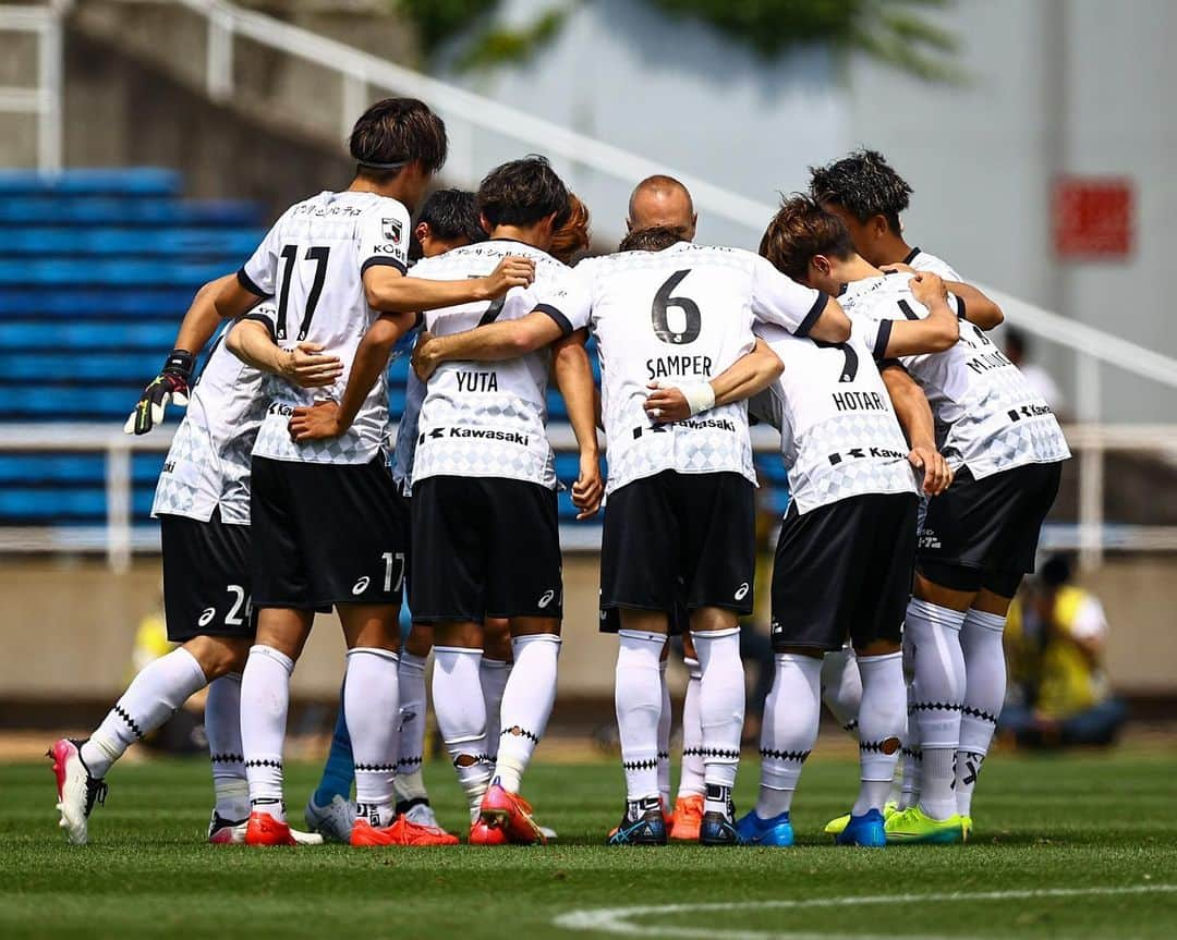 アンドレス・イニエスタさんのインスタグラム写真 - (アンドレス・イニエスタInstagram)「Último partido de la temporada. A por otra victoria! Vamos @visselkobe!  最終節。勝利を目指しましょう！バモスヴィッセル神戸！」12月3日 18時42分 - andresiniesta8