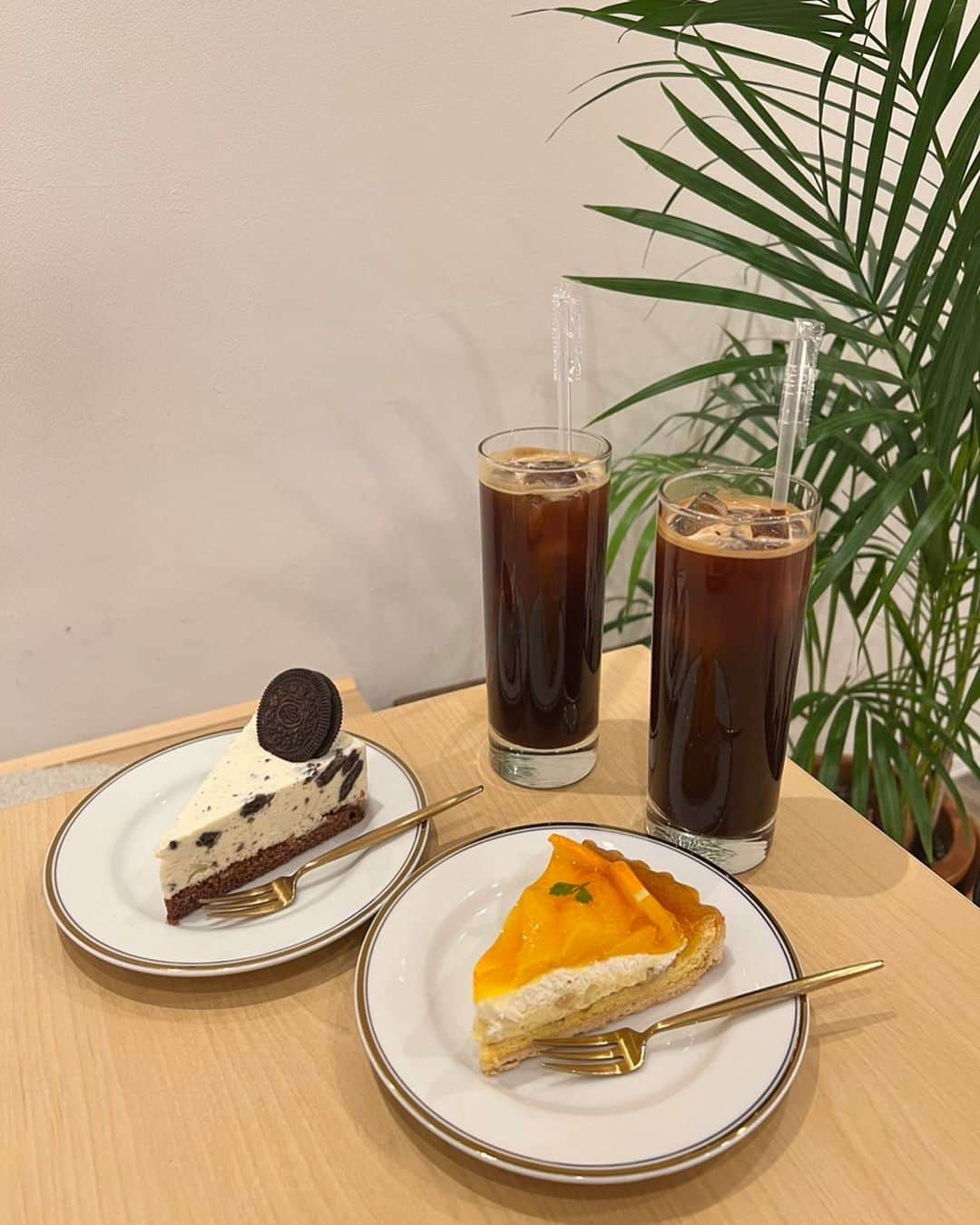 はりーさんのインスタグラム写真 - (はりーInstagram)「知ってますか？ 話題の韓国カフェのカフェヌル🍰 雰囲気だけじゃなくてケーキも美味しい🤤 気に入って今日も行っちゃいました🥰 TikTokにも動画を載せました⭐️ 気になる人は見てね〜🗣 #りらカフェ #りらずチョイス」12月3日 19時11分 - kirarin_harry_official