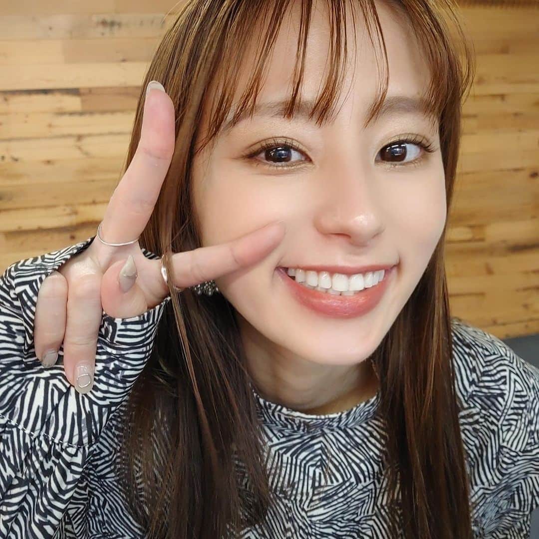 前田ゆうのインスタグラム：「まいまいが写真とってくれてたからだんだんちかよったの巻き🤡  きょうはたくさん取材してもらったのでprediaについてふりかえりながらたくさんおはなししてきたよ〜👾」