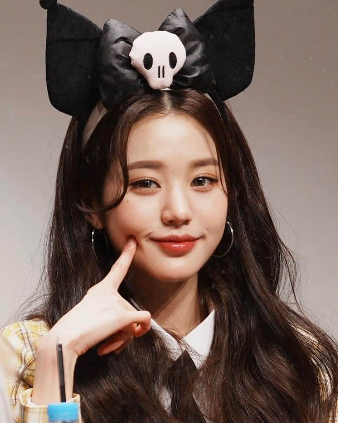 チャン・ウォニョンさんのインスタグラム写真 - (チャン・ウォニョンInstagram)「jangromi 🖤🎀 #IVE #JANGWONYOUNG #WONYOUNG #IZONE #아이브 #장원영 #원영 #아이즈원」12月3日 21時07分 - wonyoung__ive