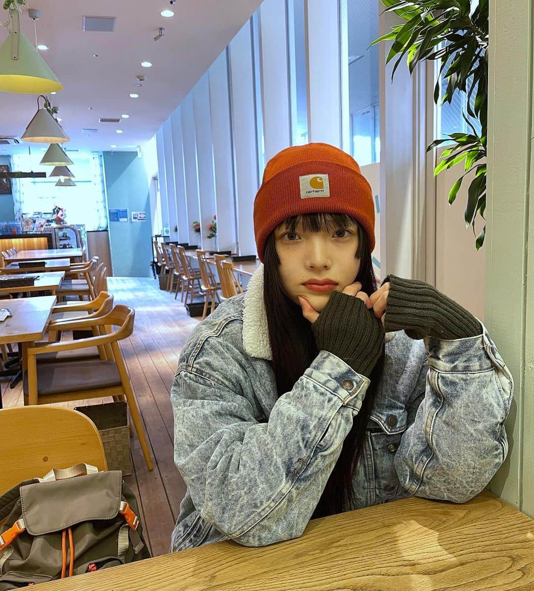 江崎ななほのインスタグラム：「😕」