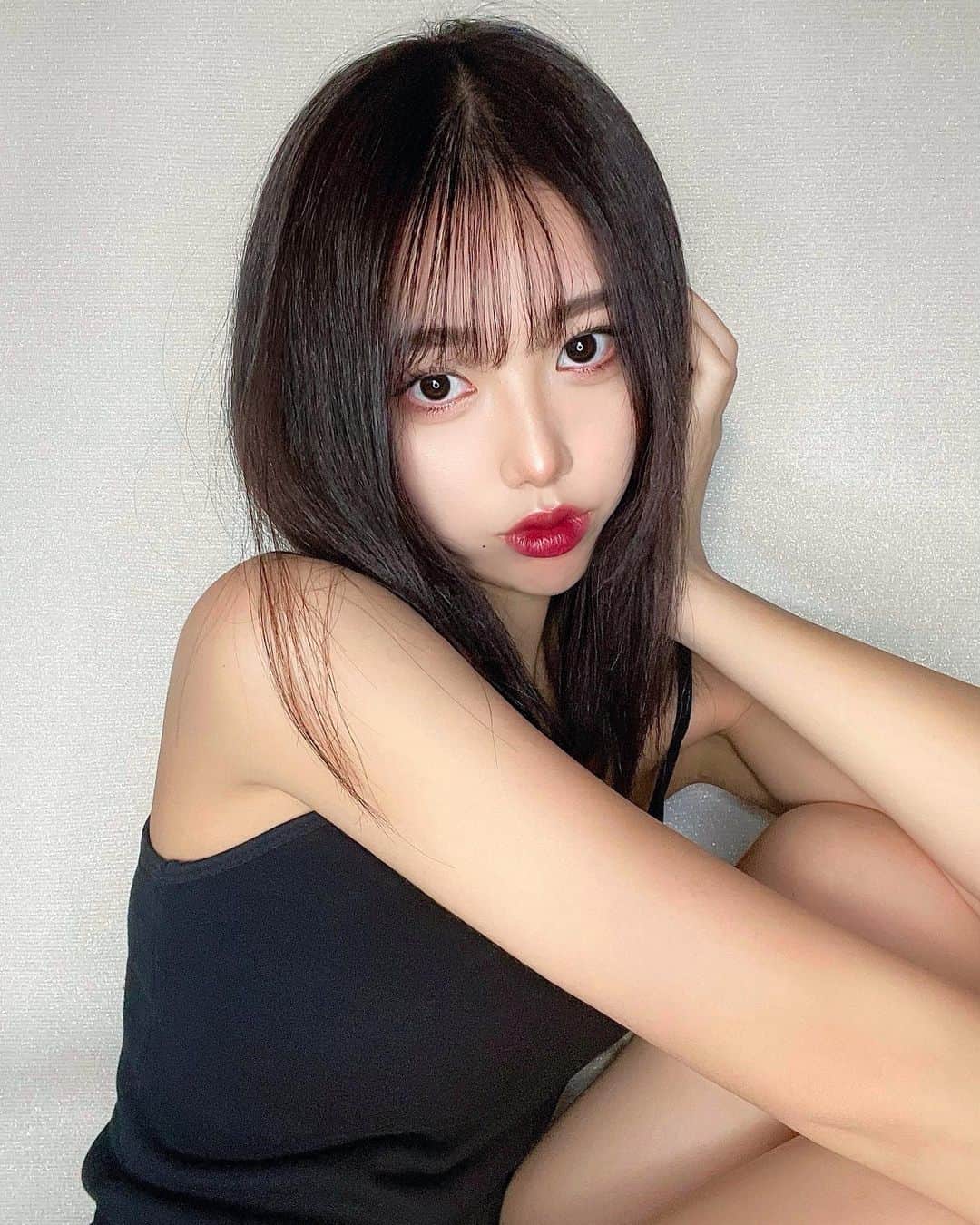 MIYUのインスタグラム：「🐈‍⬛🖤」
