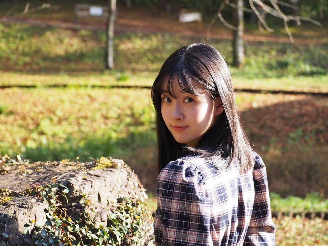 久保咲玖良さんのインスタグラム写真 - (久保咲玖良Instagram)「#公園 #公園フォト #セミロング #ポートレート #ミラーレス一眼 #portrait #olympuspen」12月3日 22時14分 - sakura__4141