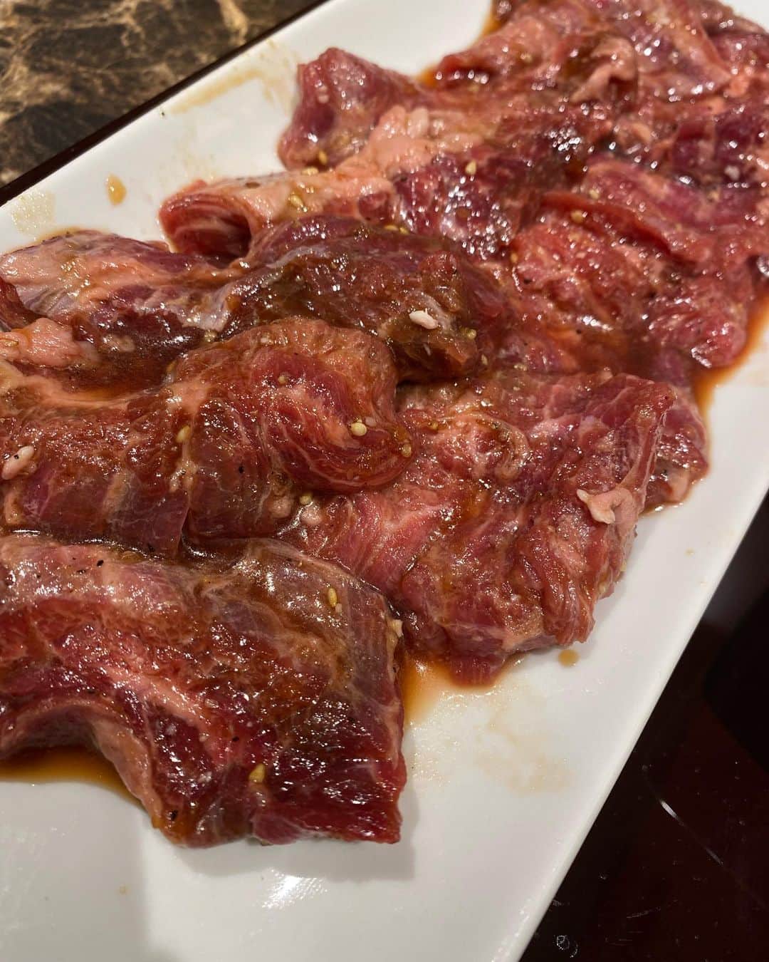 美月さんのインスタグラム写真 - (美月Instagram)「EXIT とタカトシが札幌の魅力を発信する「対決!札幌王」が始まり、PR 協力をすることになりました。 私のイチオシスポットは焼肉ローンウルフ.ᐟ 🐺❦  超超美味しいお肉が食べれるからほんとにオススメ.ᐟ♡  この値段でこのクオリティーのお肉が出てくるの ほんとに凄い🥺.ᐟ  個人的にサガリ盛り合わせがオススメだよ🥓♥️  2フロアで広いから、一人席はもちろん、個室・ペアシート・テーブル席もあって、最大6名席で大人数でも楽しめるの☻໊.ᐟ  美月ここのCMも出てるから、観光の際にも みんなも是非行ってみてね🙌🏻  📍札幌市中央区南3条西4丁目TOSHO3.4ビル 2F・3F  その他札幌では冬のお得な割引やキャンペーンを実施中.ᐟ 詳細は「札幌王」を検索して公式サイトをチェックしてね☻  #pr #札幌王 #exit #タカアンドトシ #スタンプラリー #クーポン  #札幌観光  #ようこそ札幌 #札幌焼肉 #1人焼肉 #札幌1人焼肉」12月3日 22時50分 - mimi.724