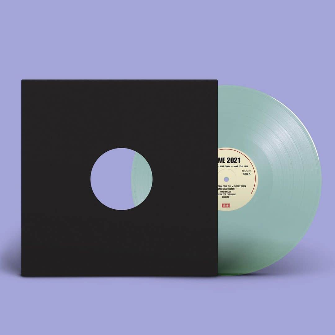 Skylar Spenceのインスタグラム：「SURPRISE! In conjunction with the last bandcamp friday of the cursed year 2021, Carpark Records has pressed 1000 copies of ‘Alive 2021’, featuring remixed and remastered tracks from last year’s ‘Alive 2020’, pressed for the first and last time on coke bottle green vinyl! A perfect holiday gift for the funky and vapor-adjacent. Link in bio, swear I’ll be more active here in 2022!」