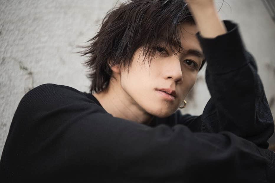 千綿勇平のインスタグラム：「良い週末を。  camera @miho_bluesky_photograph  hair @cocooosaki」