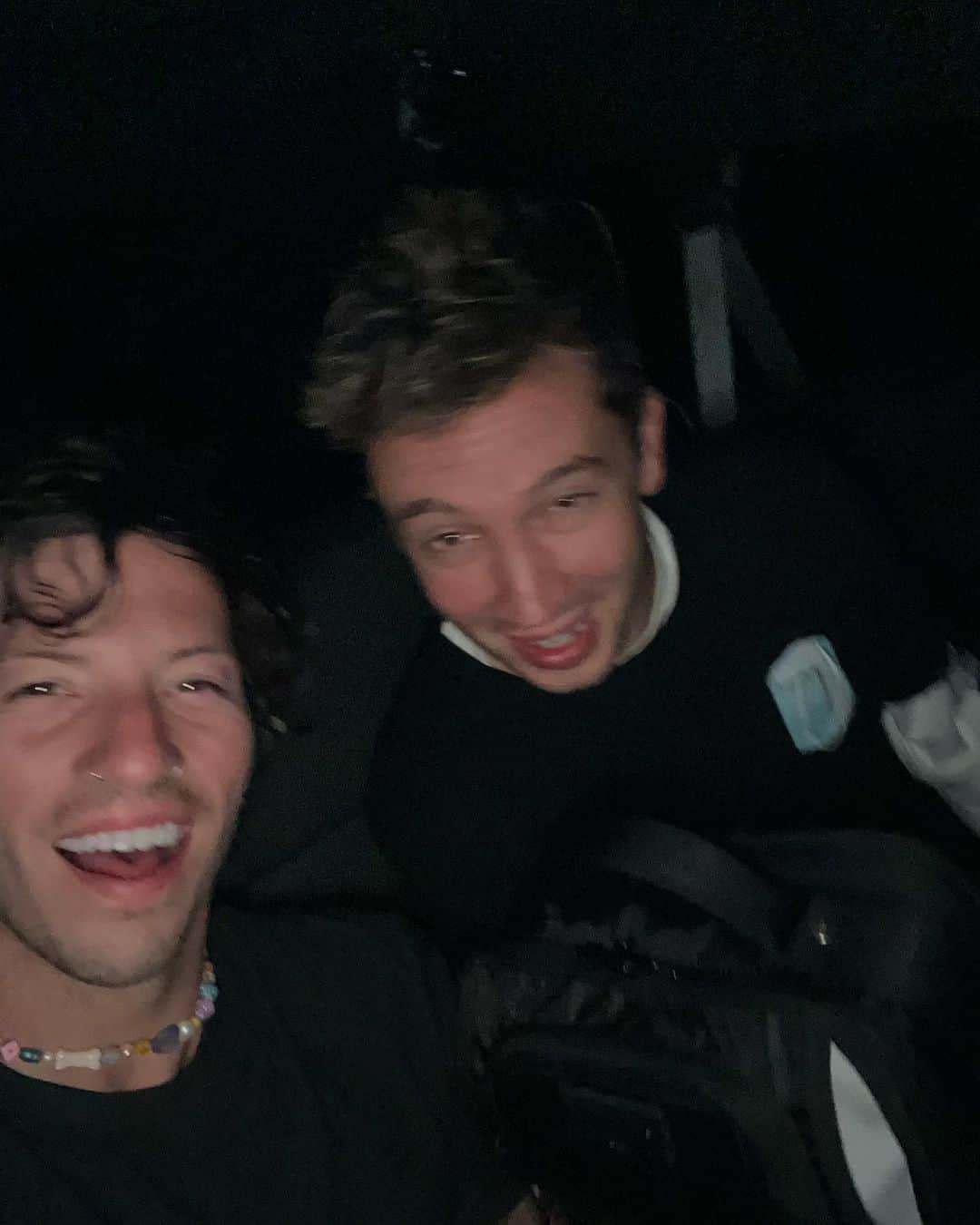 ジョシュ・ダンのインスタグラム：「just finished a fun festival concert with tyler」