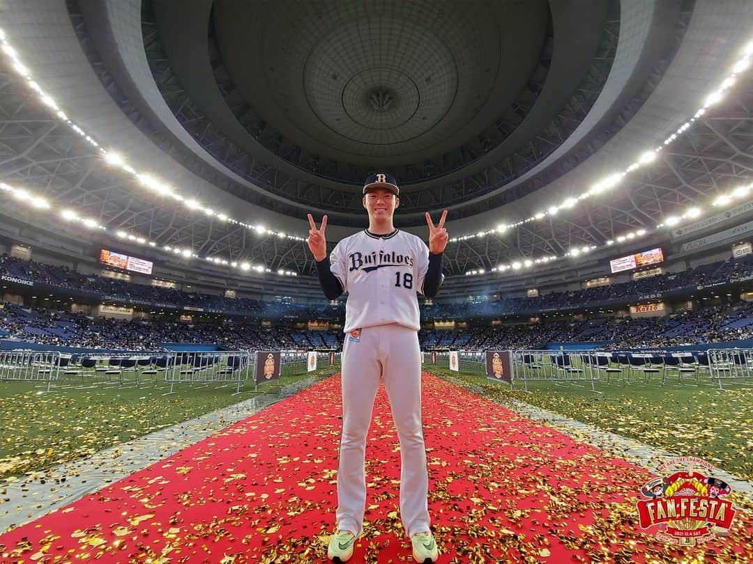 のインスタグラム：「#山本由伸 #ファンフェスタ #優勝パレード #感謝 #来年は日本一になってパレード #Bs2021 #buffaloes #baseball #ORIX #プロ野球」