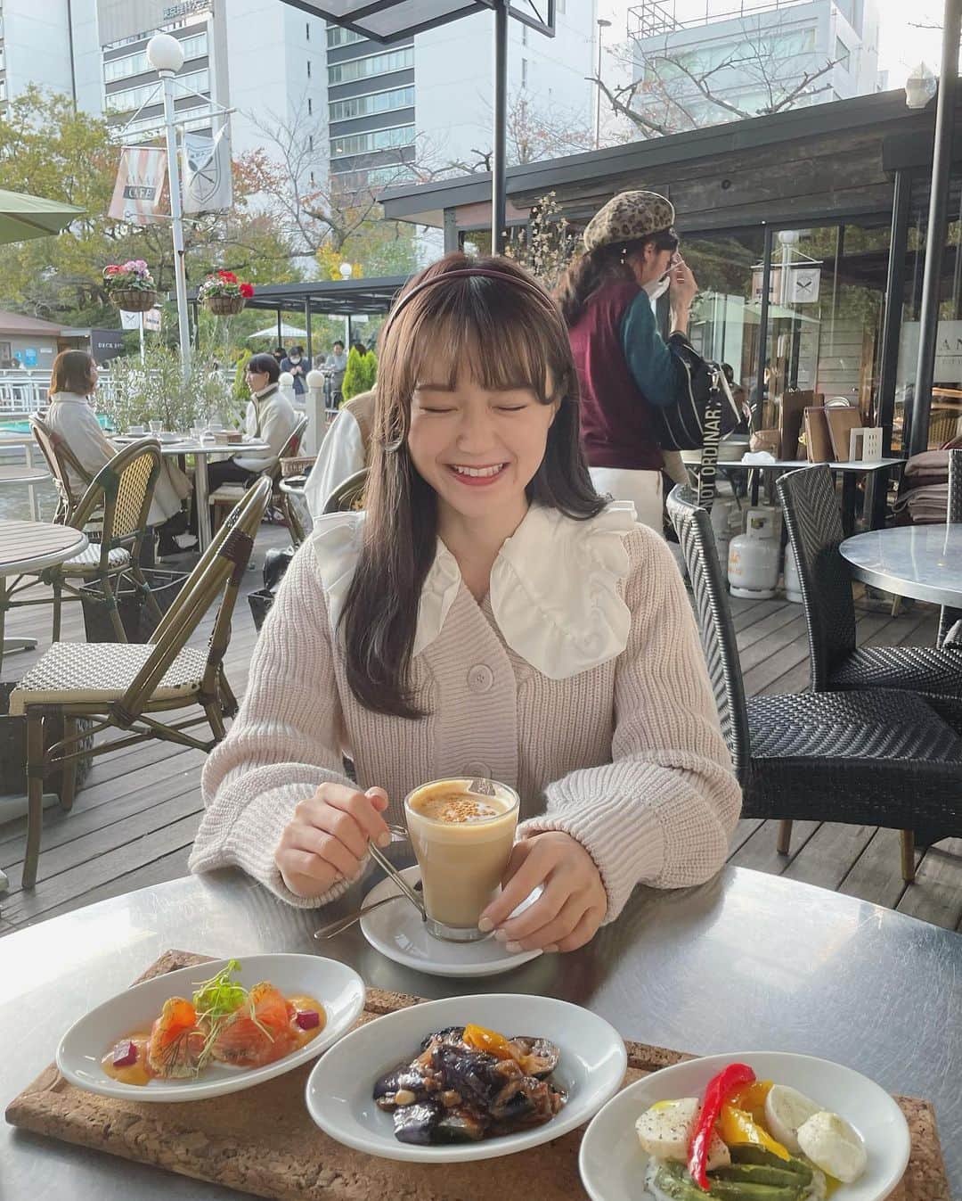 尾崎由香さんのインスタグラム写真 - (尾崎由香Instagram)「#今日のゆか服  tops → #whoswhochico  #女子会コーデ☕️💕  みんなのおすすめのカフェ教えて下さい🍰✨  #カナルカフェ　#カフェ　#カフェ巡り #cafe  #女子会　#ファッション　#コーディネート　#コーデ　#低身長コーデ　#150cm #おしゃれさんと繋がりたい  #お洒落さんと繋がりたい  #カフェ部　#카페　#카페투어　#오오티디」12月4日 18時44分 - ozapure15