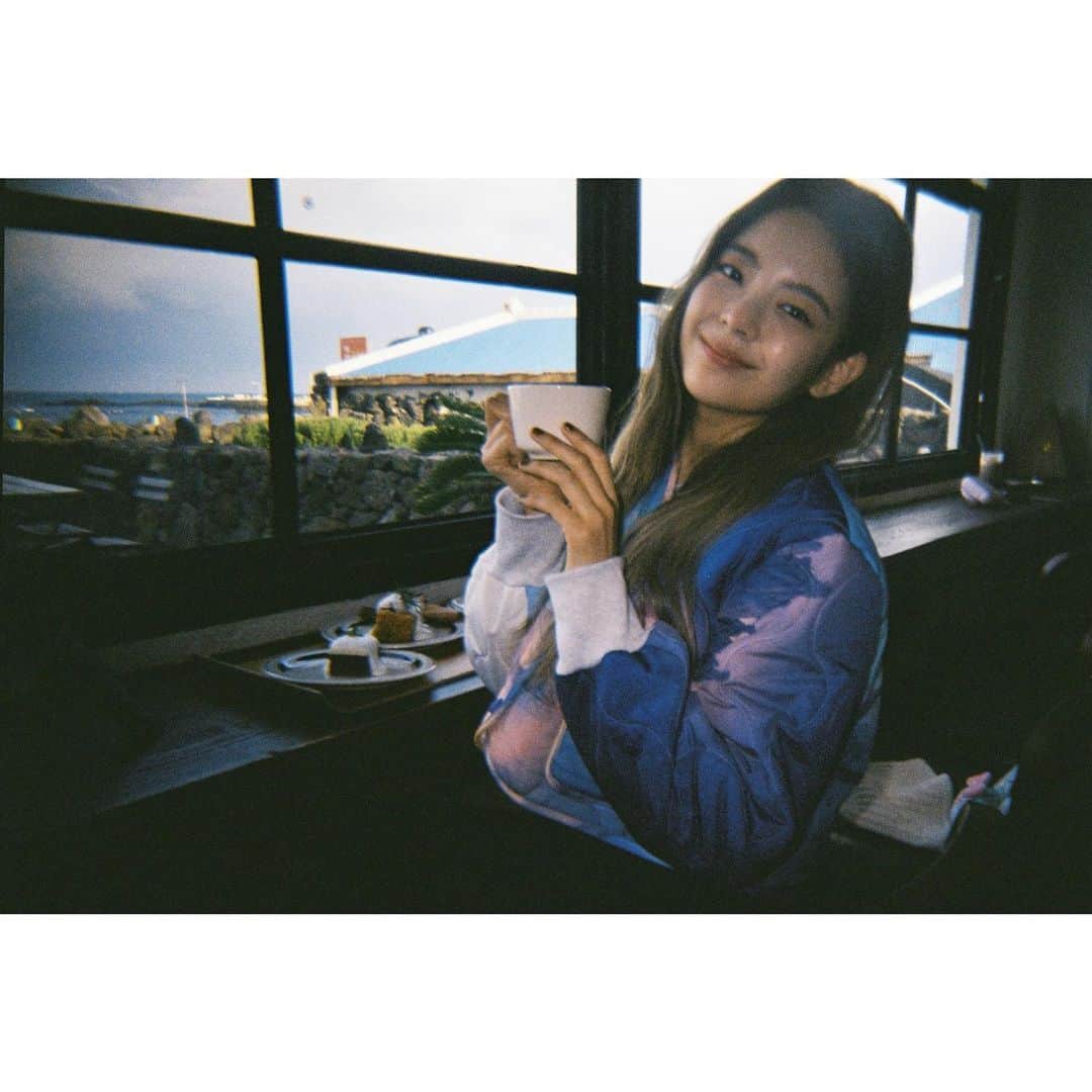 ITZYさんのインスタグラム写真 - (ITZYInstagram)「🍊 LIA's VLOG in JEJU ITZY-DO 🍊   📍Scan ITZY-DO QR code right now! Find LIA's favorite place in JEJU💿」12月4日 19時00分 - itzy.all.in.us