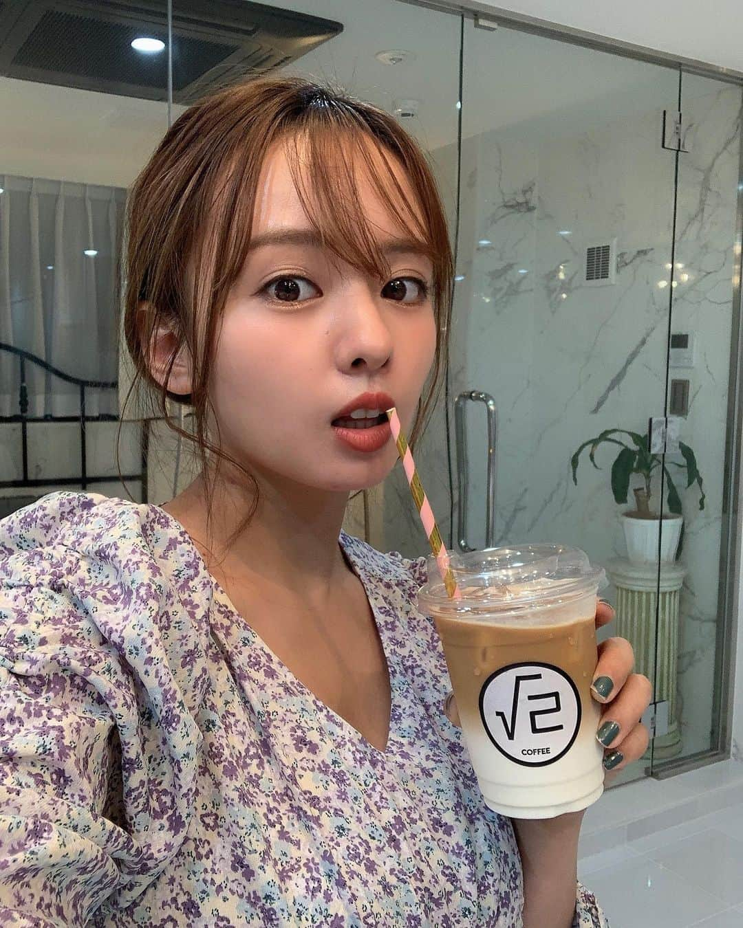 山田菜々さんのインスタグラム写真 - (山田菜々Instagram)「☕️💕👨‍👩‍👧」12月4日 20時21分 - tannana.yamada