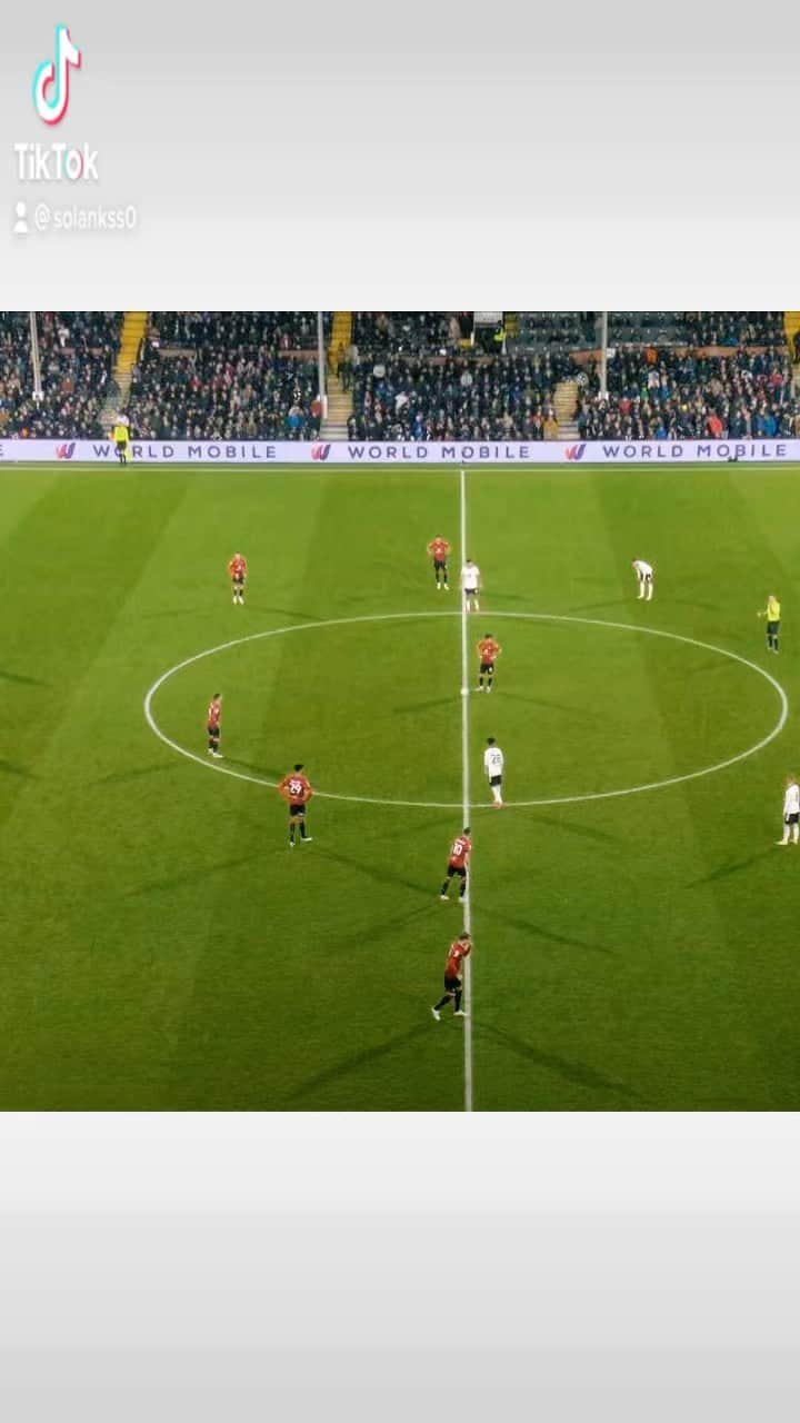 ドミニク・ソランケのインスタグラム：「FIFA 18 kick off glitch🤣🧐🏹.  Tiktok- domsolanke」