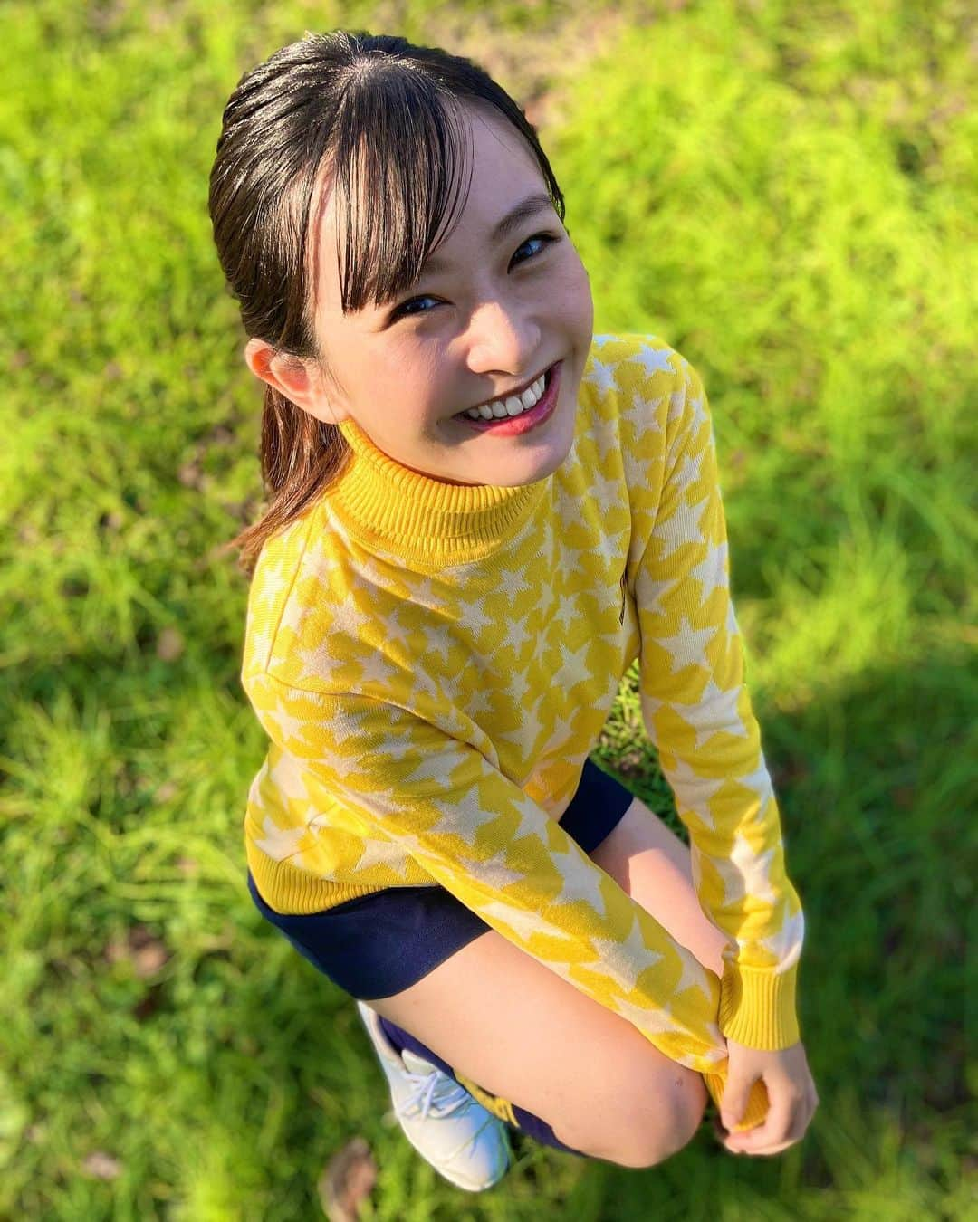 中庄司愛希のインスタグラム：「おはようございます☀  お久しぶりの投稿になってしまいましたが元気に過ごしています🥰  New golf wear⛳️💛 @loudmouth_japan_official   yellowのwear可愛い💛  #iPhone12 #ポートレート #ノンフィルター #ラウドマウス #loudmouth #ゴルフ女子 #golfgirls #ゴルフ #골프 #高尔夫  #golf #ワークアウト #トレーニング #スポーツ #トレーニング女子 #スポーツ女子 #ラウンド #ゴルフウェア #ゴルフラウンド #Sサイズゴルフ女子」