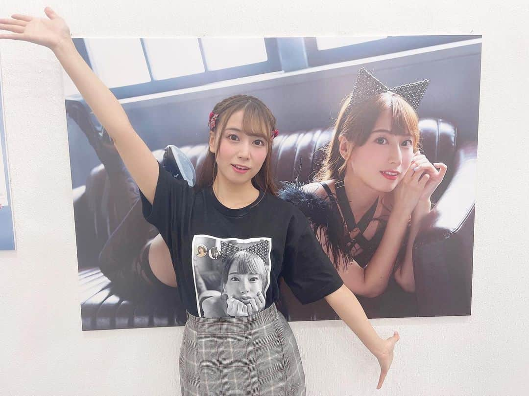 初川みなみさんのインスタグラム写真 - (初川みなみInstagram)「初川みなみ写真展、本日がいよいよラストです❣️ 12/5(日)　12:00~18:00 ⁡ 和装の袴コスプレとドレス！ 場所は渋谷のギャラリールデコ💓 ⁡ 記念すべき素敵な1日になりますように😌⭐️」12月5日 0時16分 - hatsukaw_aminami