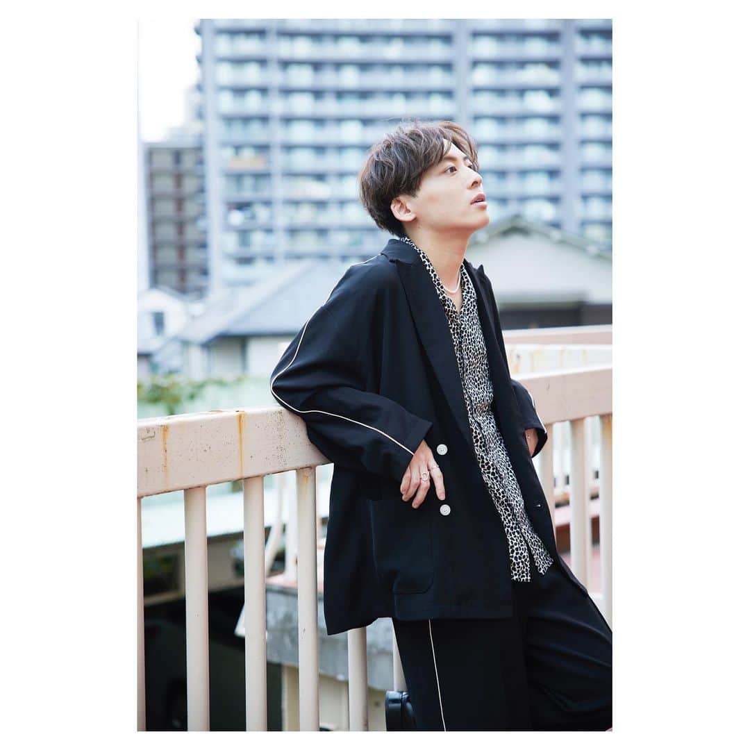 工藤大輝のインスタグラム：「@item_officialstore Season 0 launched.  Director / @da_ice_taiki Photo / @sanomadoka_photo  Stylist / @da_ice_taiki Hair&make up / @akihito_hayami  #itemtokyo」