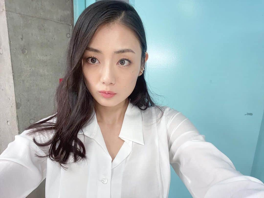 片山萌美のインスタグラム：「😗🙂  #moemikatayama」