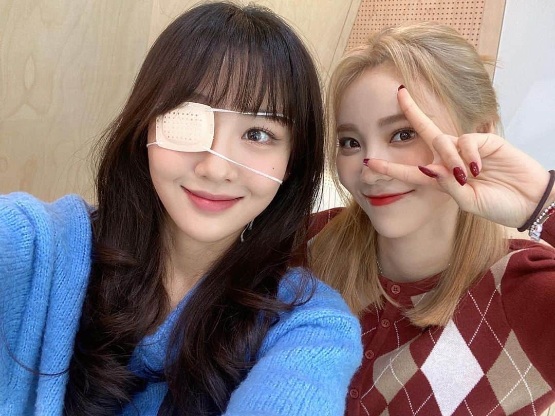 のインスタグラム：「💕 待ってくれてありがとう🐟🦢 私たちが楽しかった分、Orbitも楽しんでもらえたかな😁 また会いましょう❣️  #LOONA #今月の少女 #HULA_HOOP #StarSeed〜カクセイ〜」