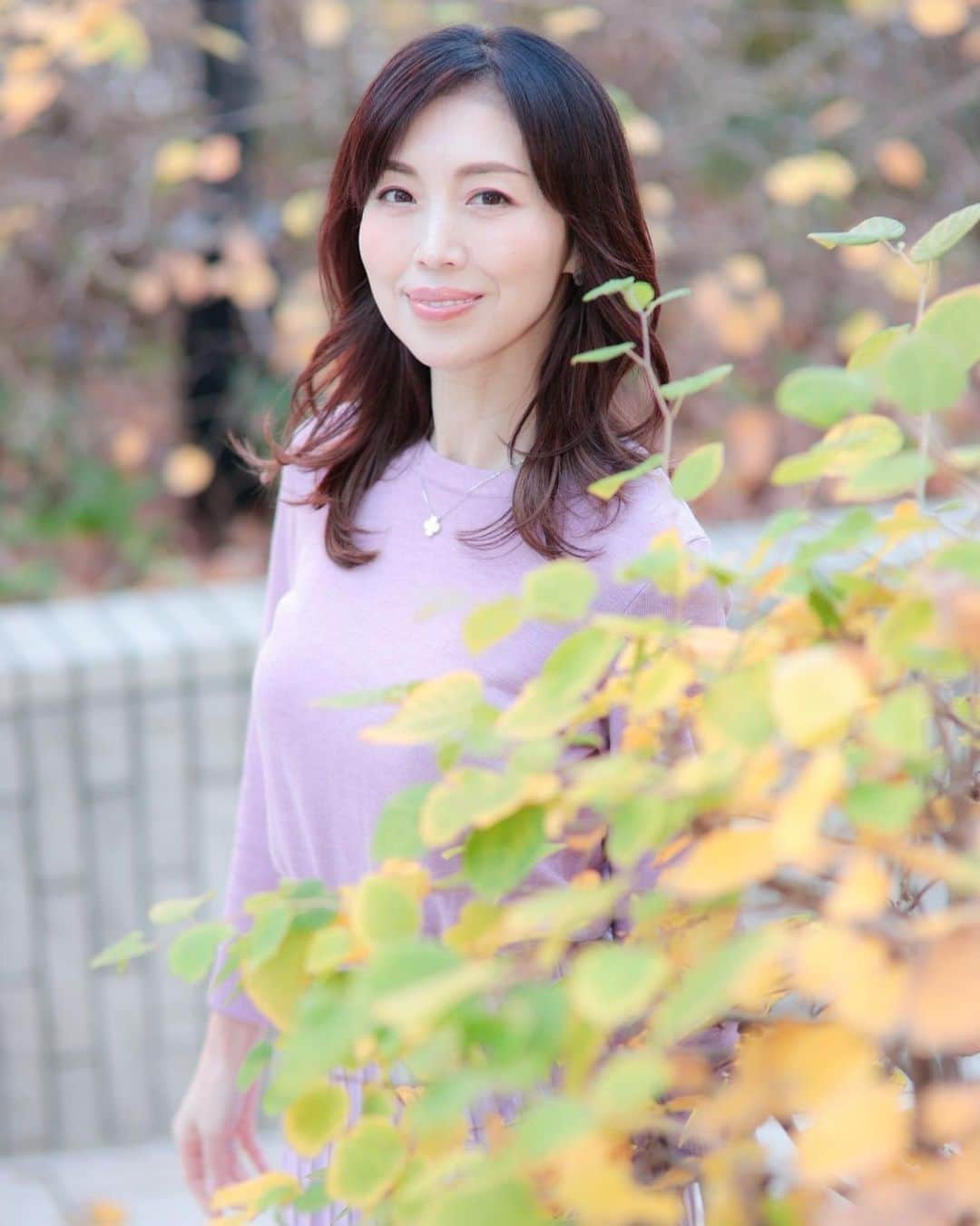 ImotoEtsuyo さんのインスタグラム写真 - (ImotoEtsuyo Instagram)「#おはようございます  ・ ・ 良い天気。 今日はお出かけします🎵 ・ 良い一日をお過ごしください。 ・ #ワンピース ➡︎ @lialapg  #ネックレス➡︎ @vancleefarpels  #shoes ➡︎ @lanvin_en_bleu_womens  ・ @matsuda440  #ootd #fashion  #onepiece  #休日  #日曜日  #きれいめコーデ  #大人コーデ  #シンプルコーデ  #大人可愛い  #コーデ #ポートレート #美肌 #白肌 #透明感」12月5日 7時51分 - bisuhada