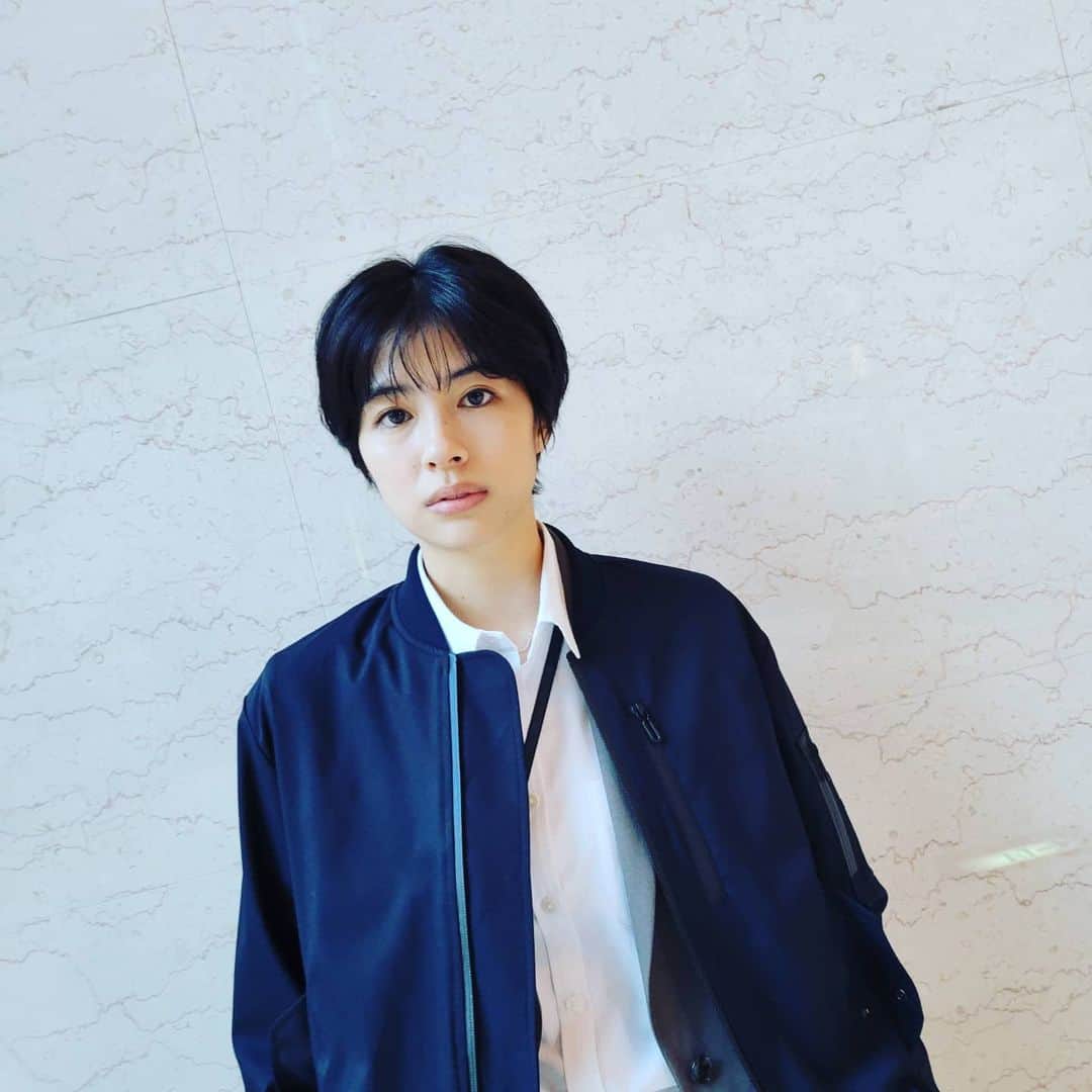 最愛のインスタグラム：「どこか切な気な 桑子さん。  #最愛ドラマ #tbs #佐久間由衣 #第9話12月10日夜10時」