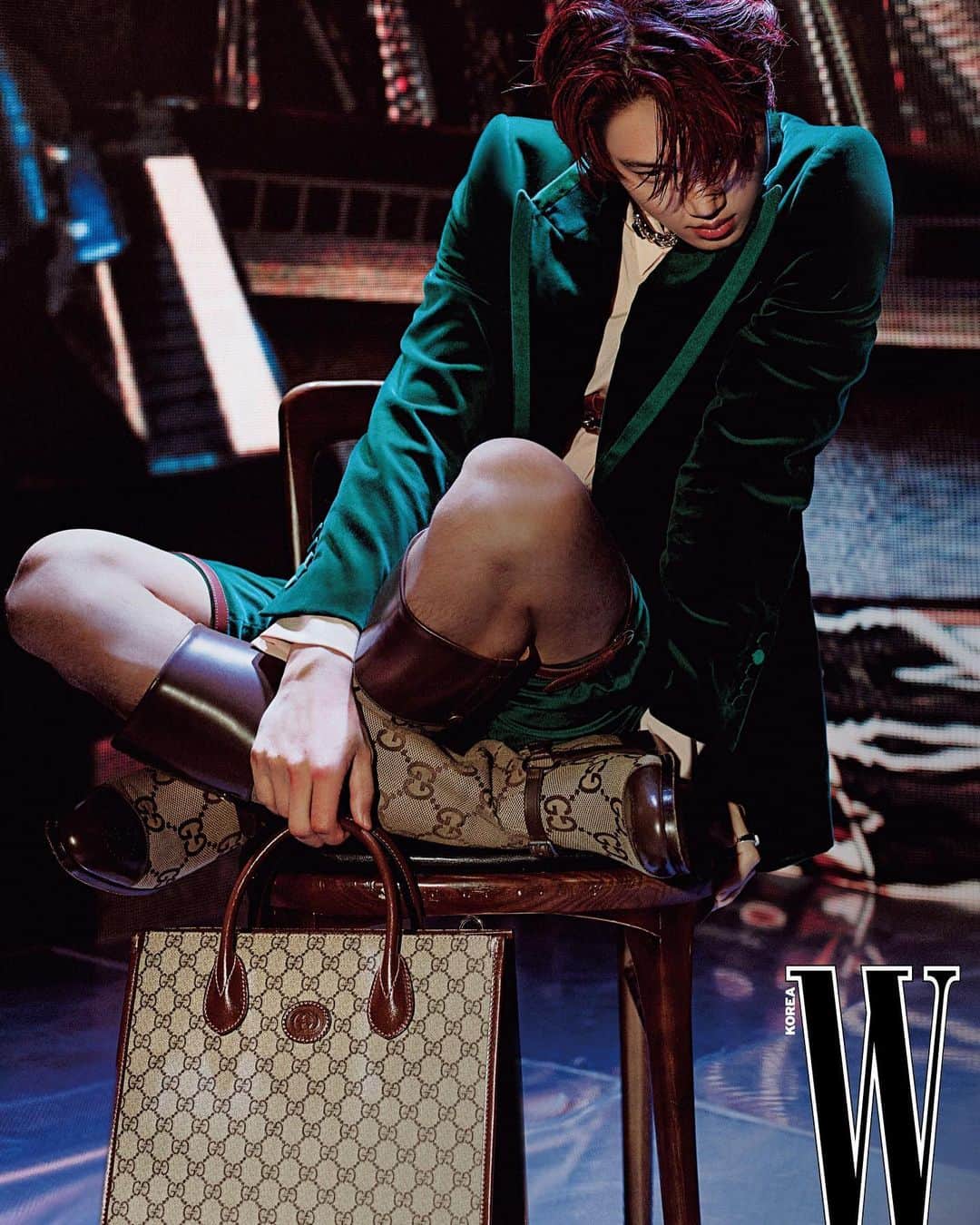 カイのインスタグラム：「@gucci @wkorea #LoveYourW」