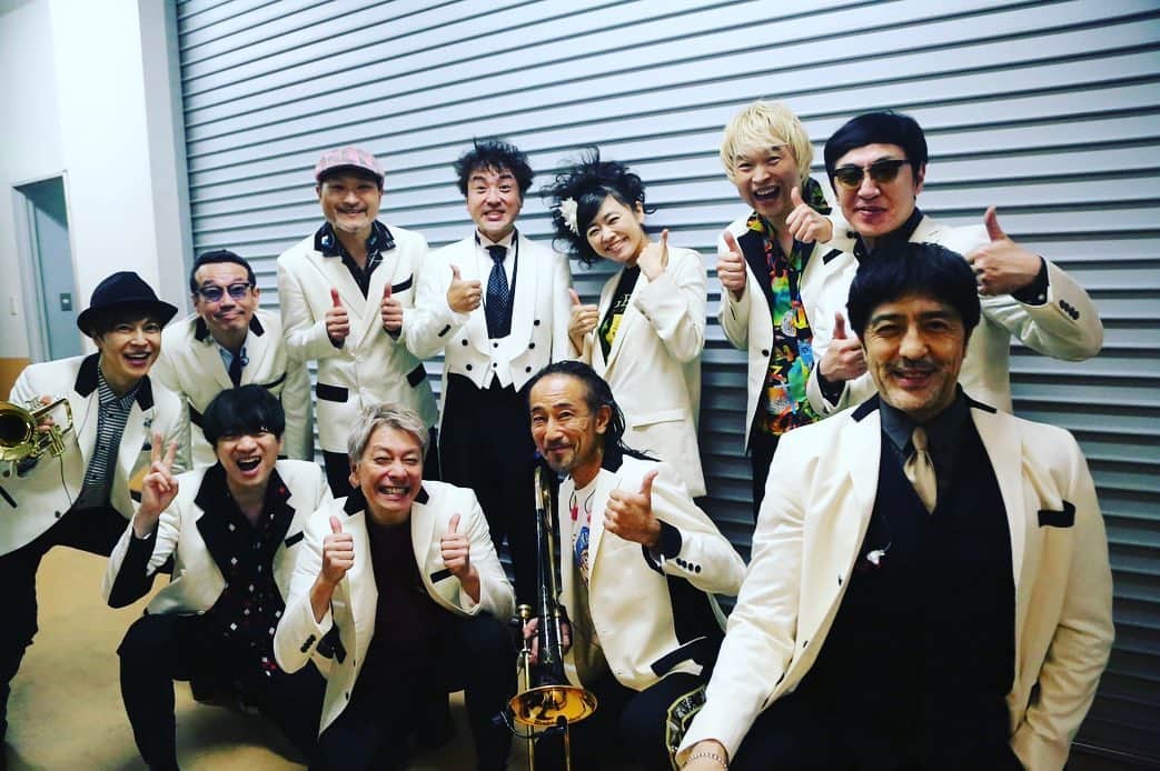 ムロツヨシのインスタグラム：「いつも思う 何で仲間に入れてくれるの？この兄さんたち 楽し興奮した 上原ひろみさんにも久々の再会 興奮しかしない時間 ありがとう、札幌 ありがとう、東京スカパラダイスオーケストラ  兄さんたちに次会うのは数日後です どこで？どこだろう」