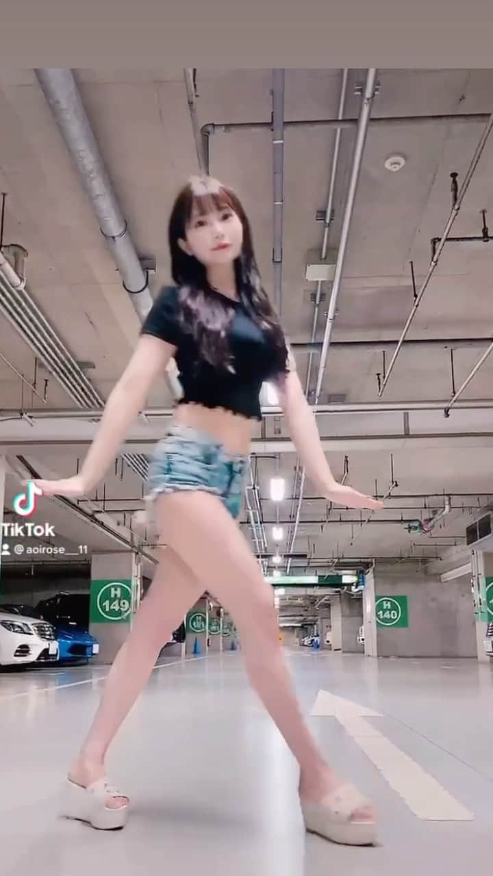 葵ローズのインスタグラム：「감사합니다  #tiktok #tiktoker #dance #댄스 #葵ローズ」